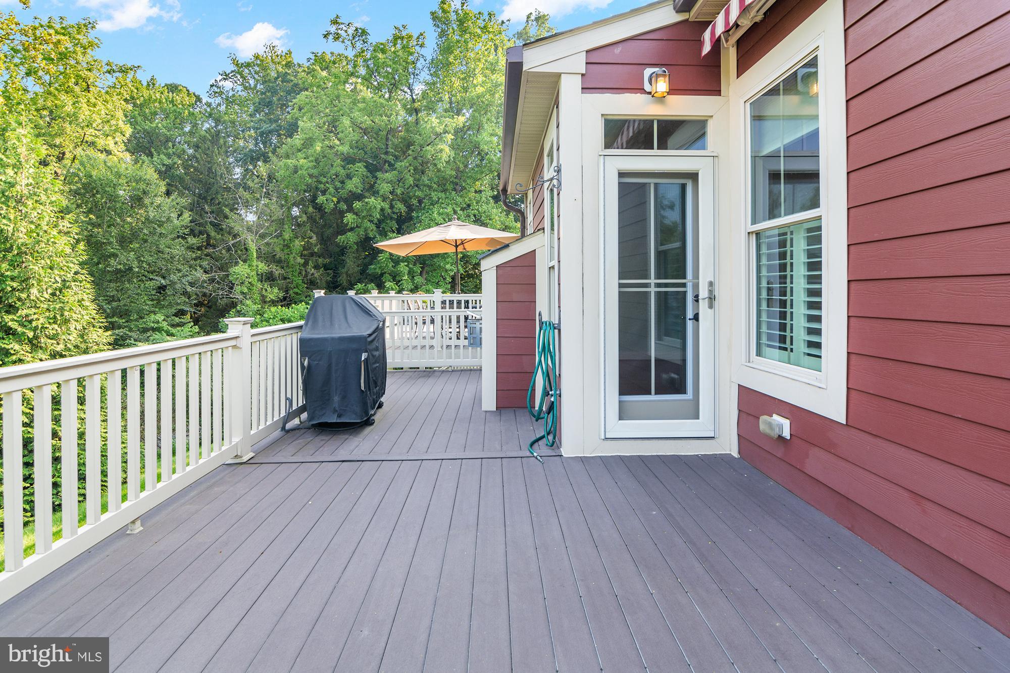 STONELEIGH SUMMIT - Residential