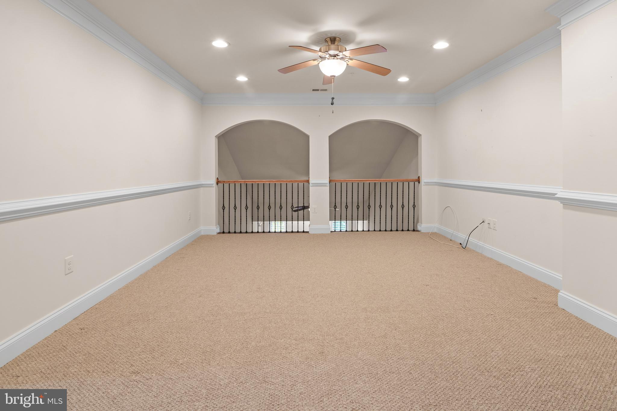 STONELEIGH SUMMIT - Residential