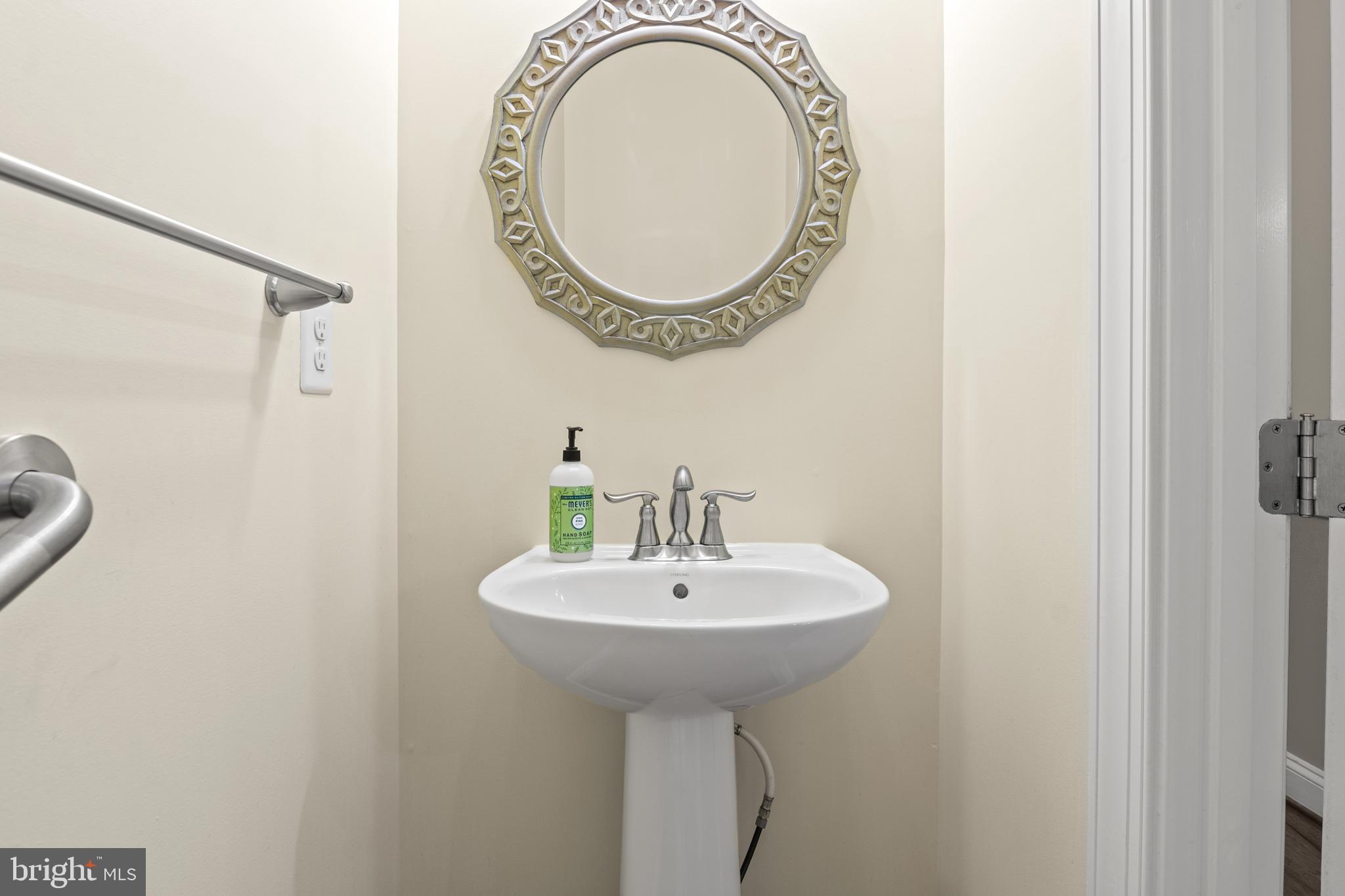 STONELEIGH SUMMIT - Residential