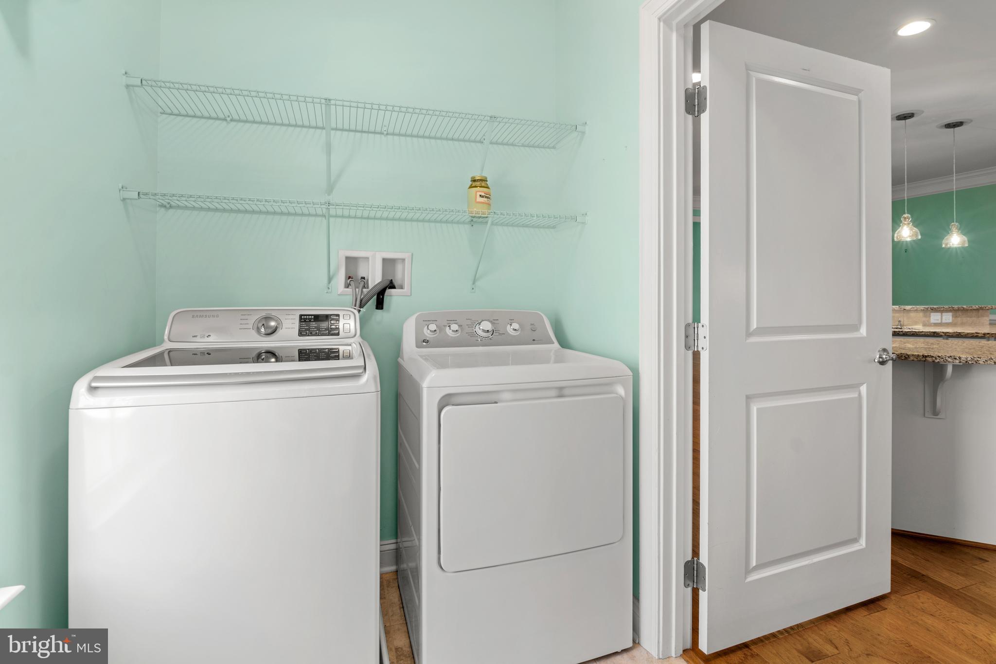 STONELEIGH SUMMIT - Residential