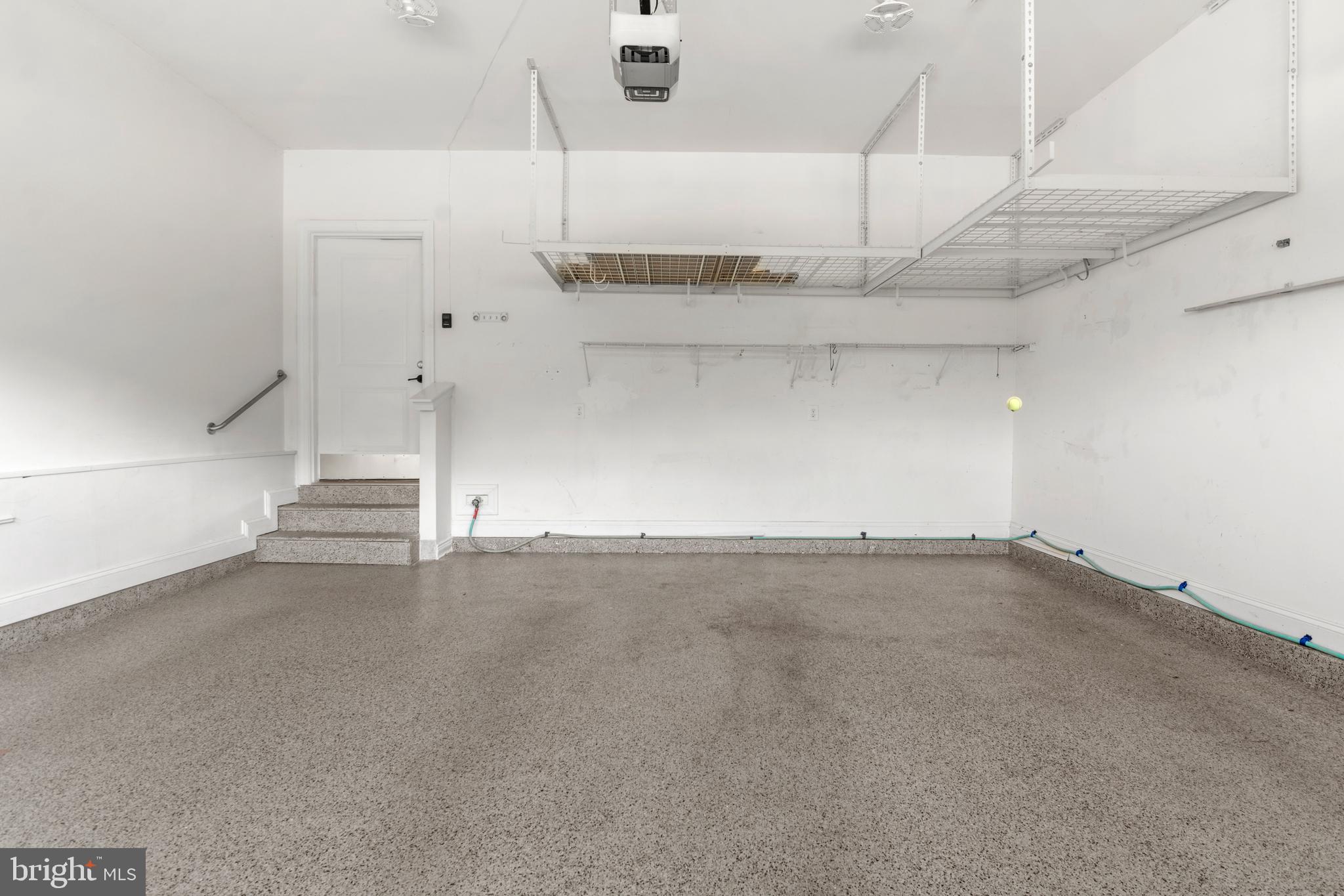 STONELEIGH SUMMIT - Residential