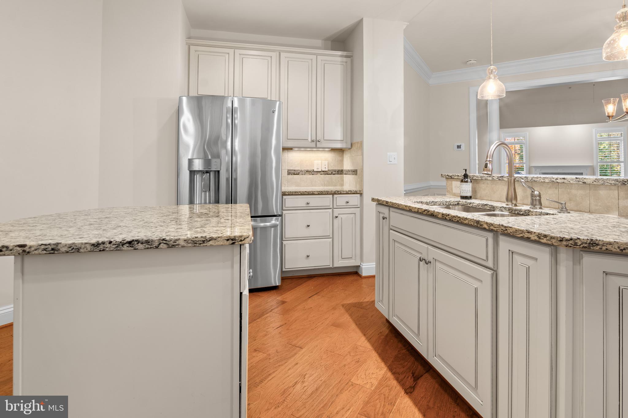 STONELEIGH SUMMIT - Residential