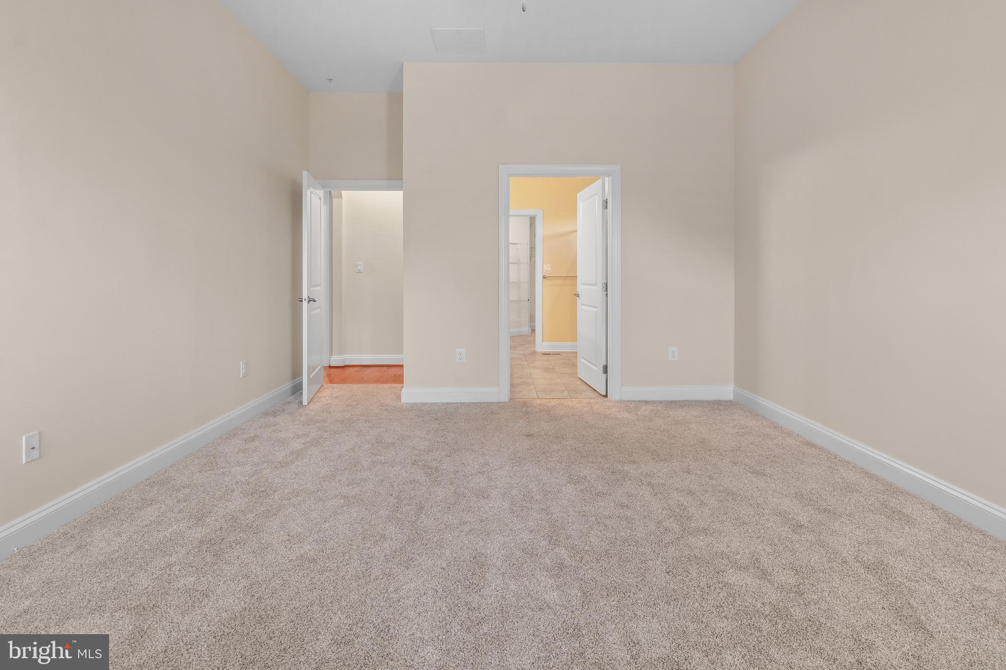 STONELEIGH SUMMIT - Residential