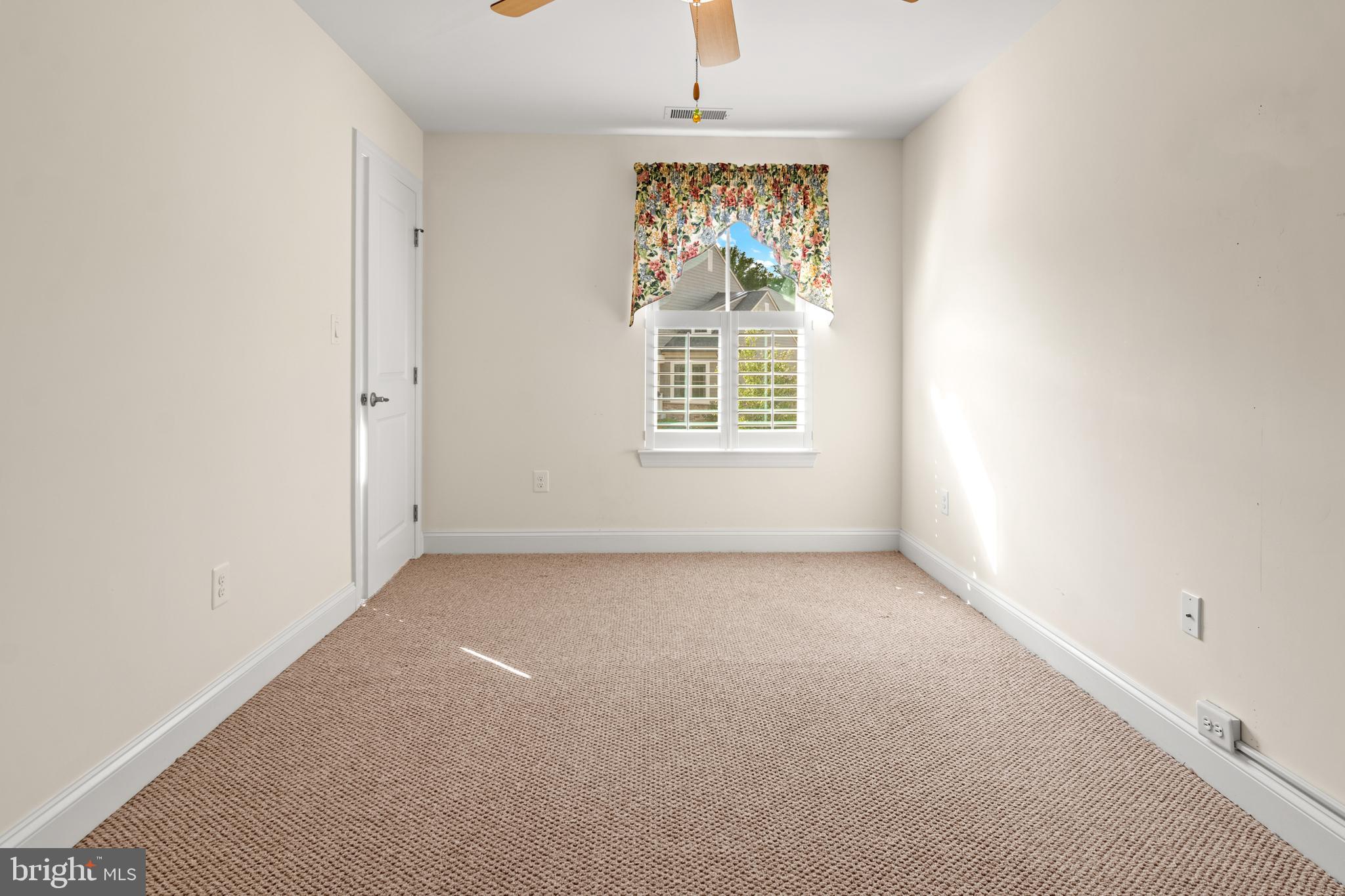 STONELEIGH SUMMIT - Residential