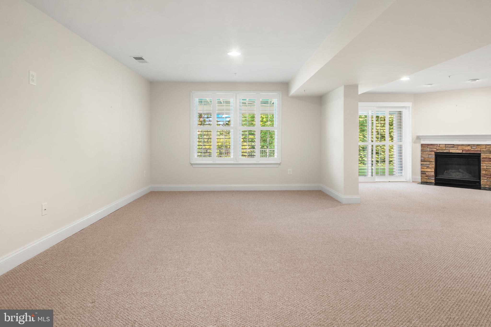 STONELEIGH SUMMIT - Residential