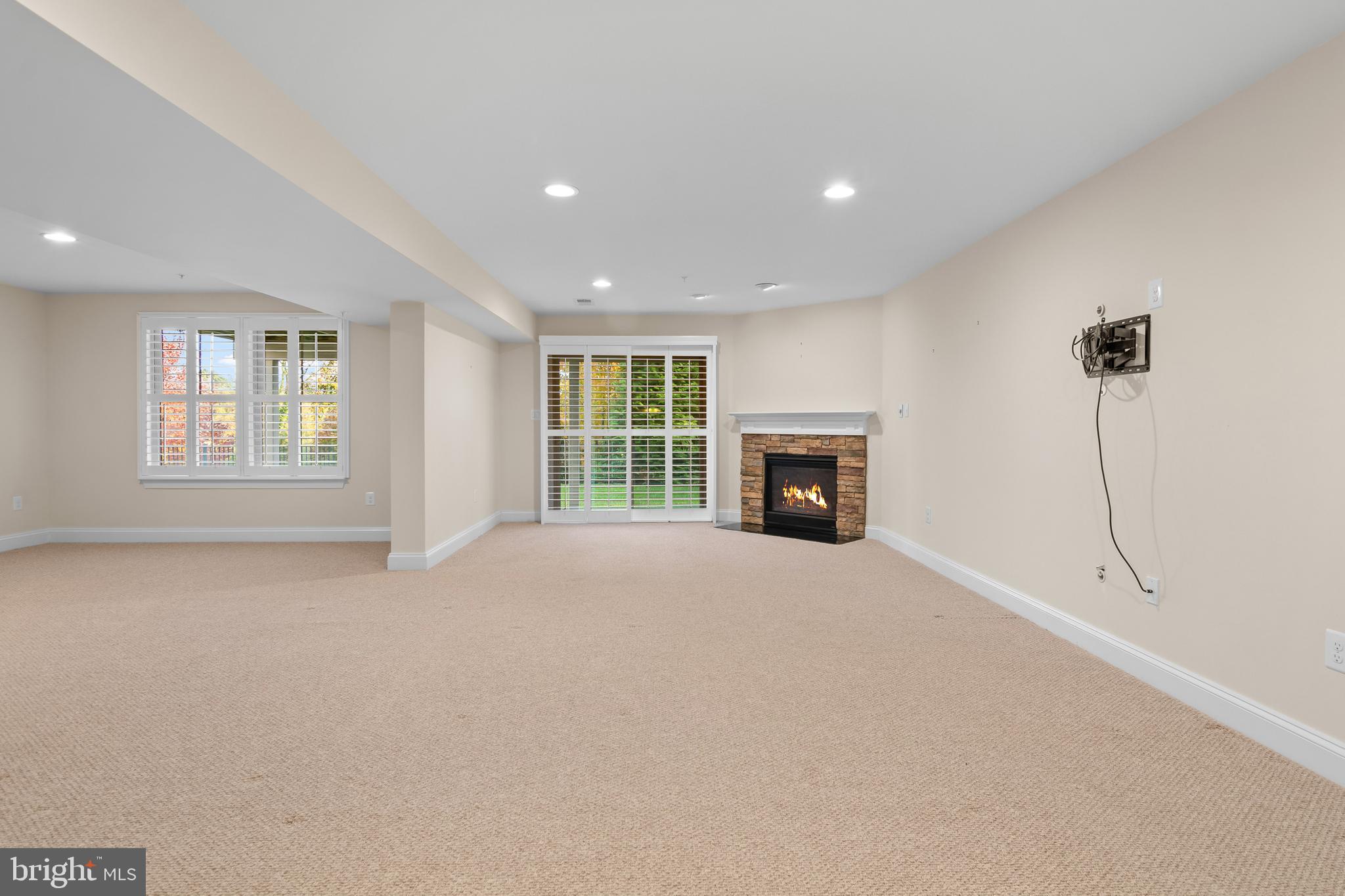 STONELEIGH SUMMIT - Residential