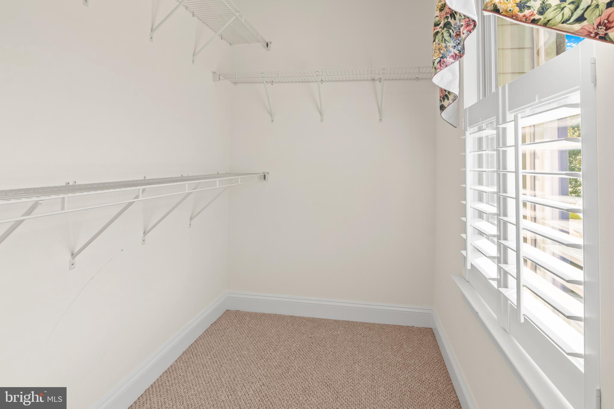 STONELEIGH SUMMIT - Residential