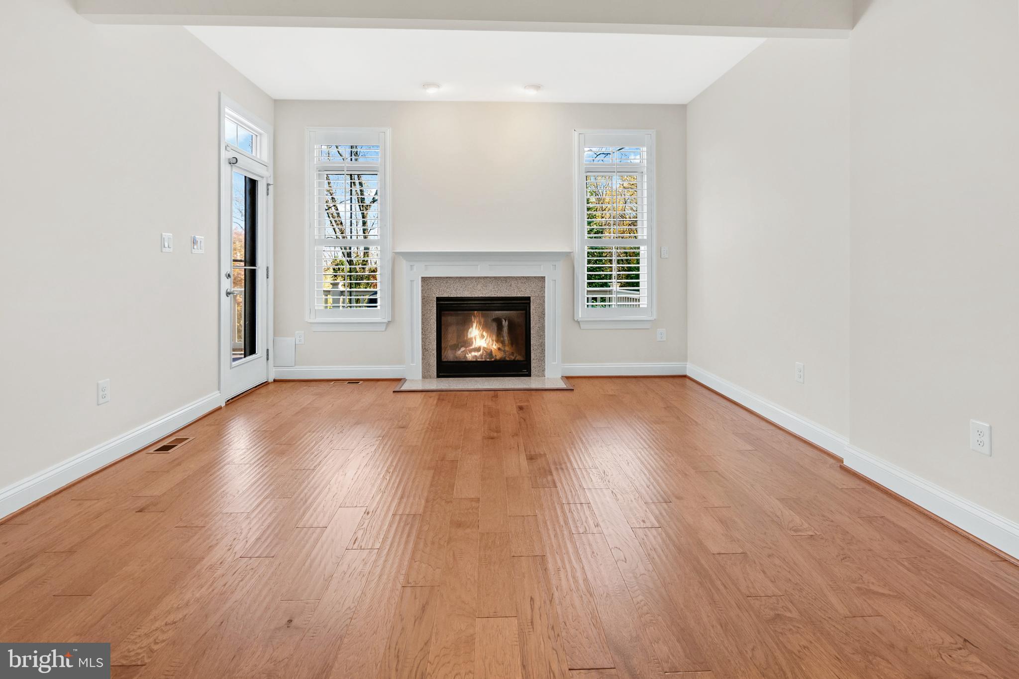 STONELEIGH SUMMIT - Residential