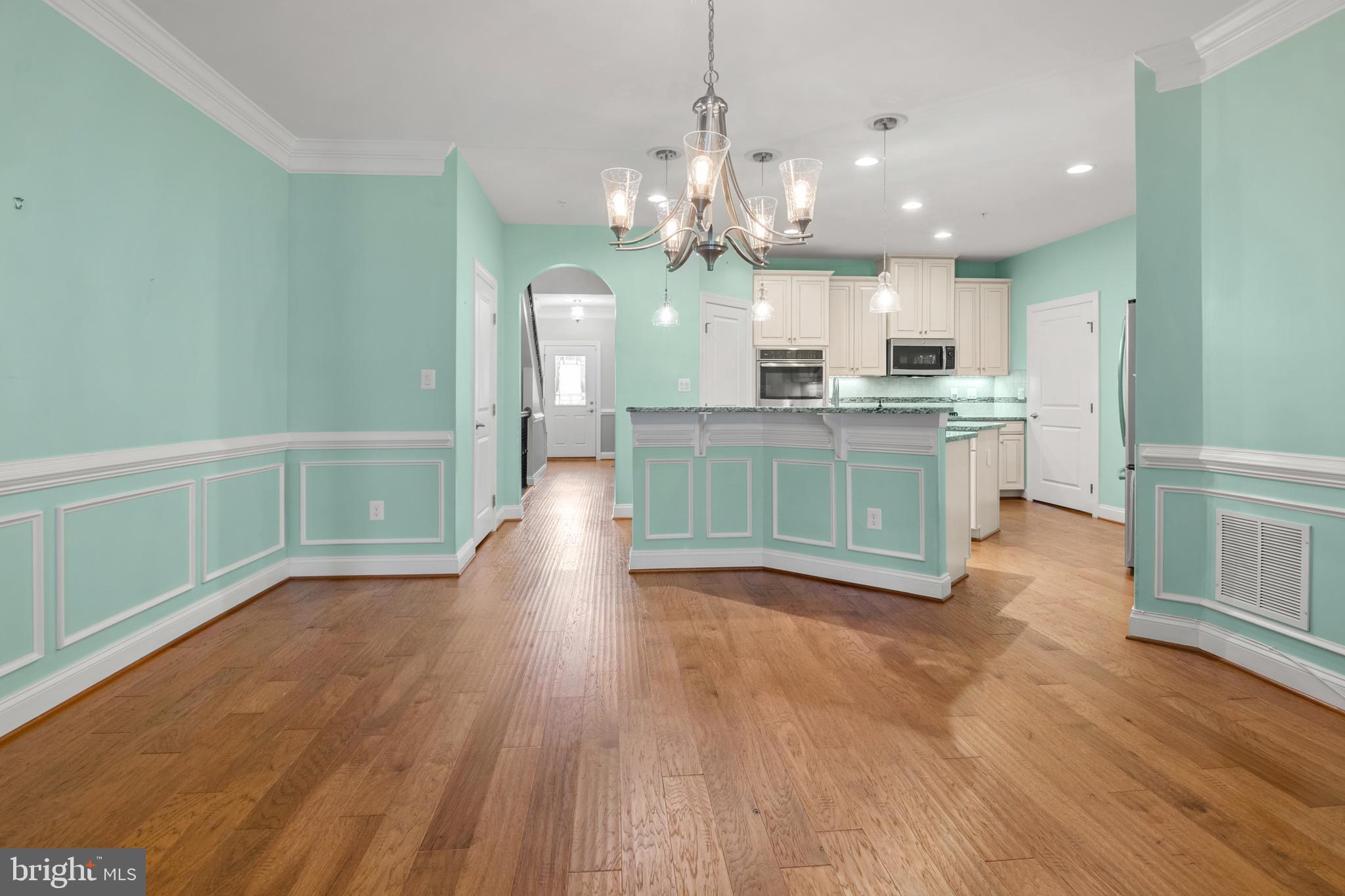 STONELEIGH SUMMIT - Residential