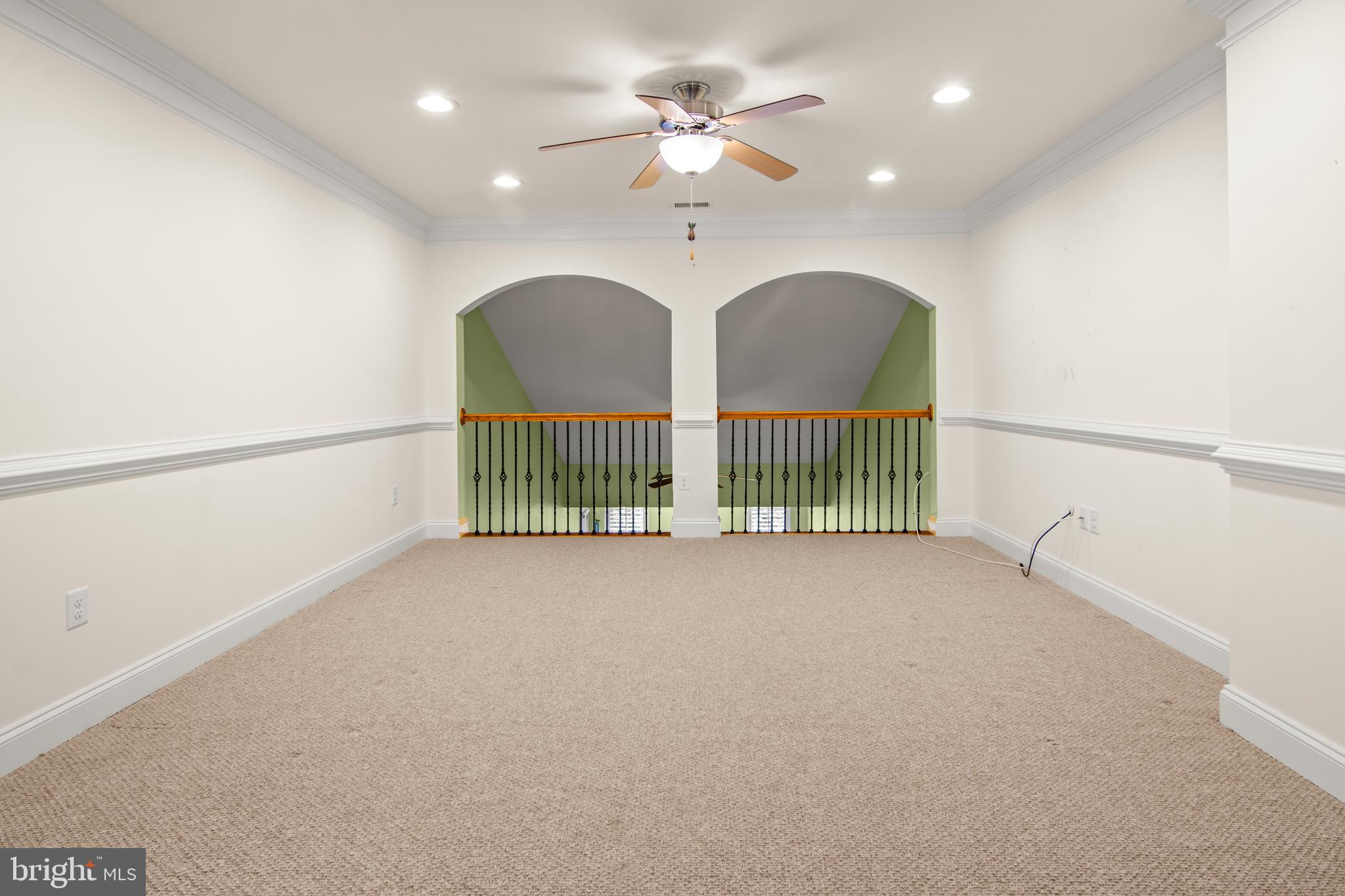 STONELEIGH SUMMIT - Residential