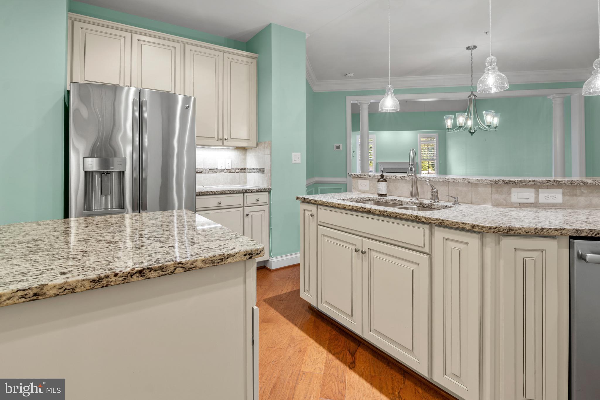 STONELEIGH SUMMIT - Residential