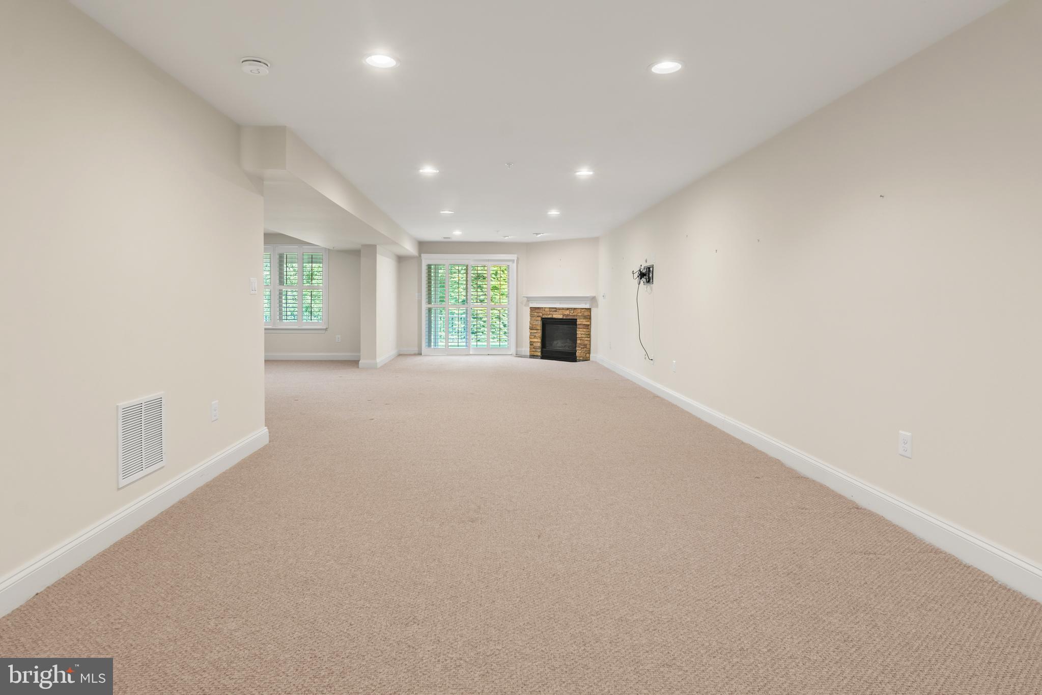 STONELEIGH SUMMIT - Residential