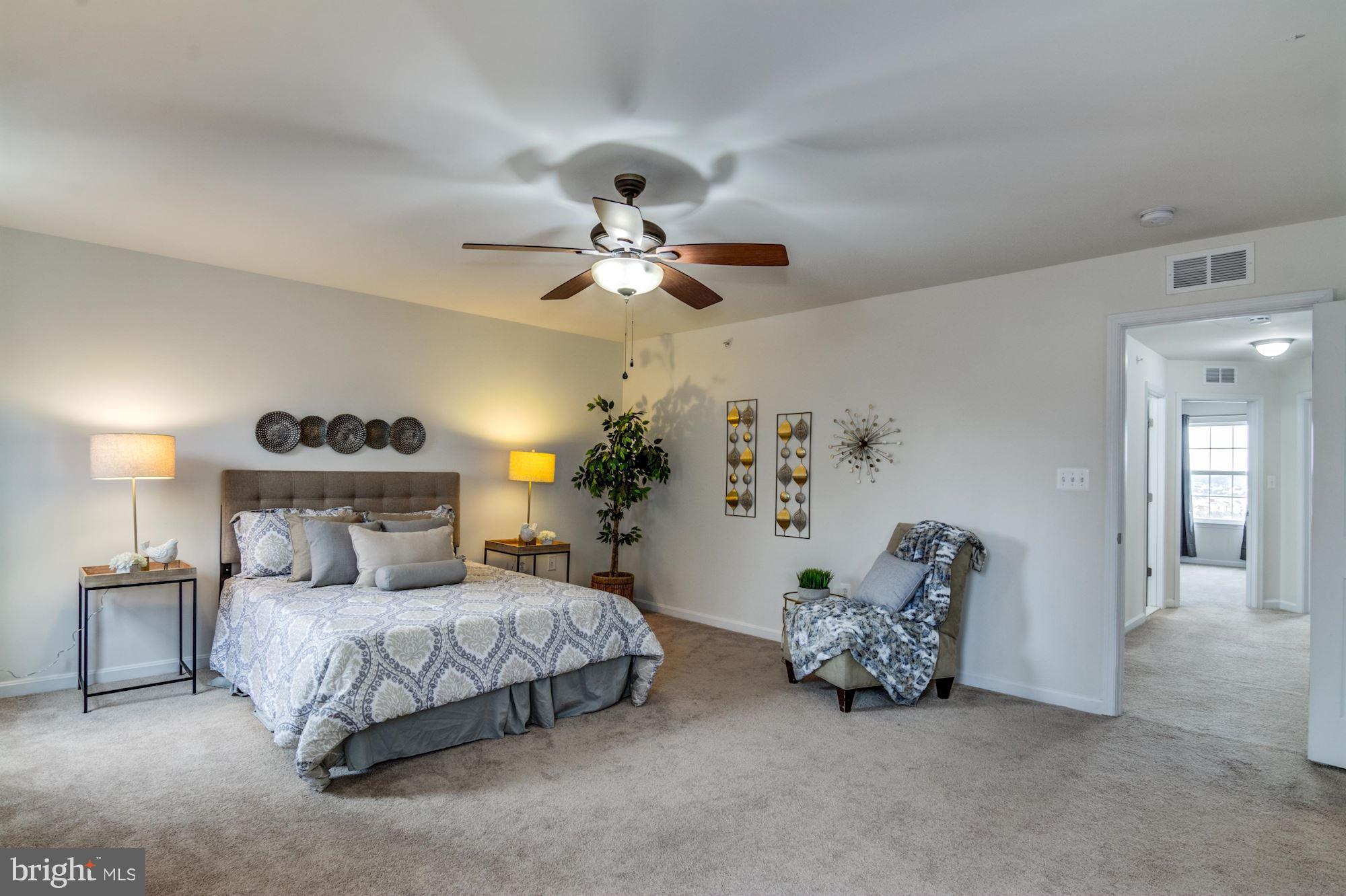 EAGLES POINTE - Residential