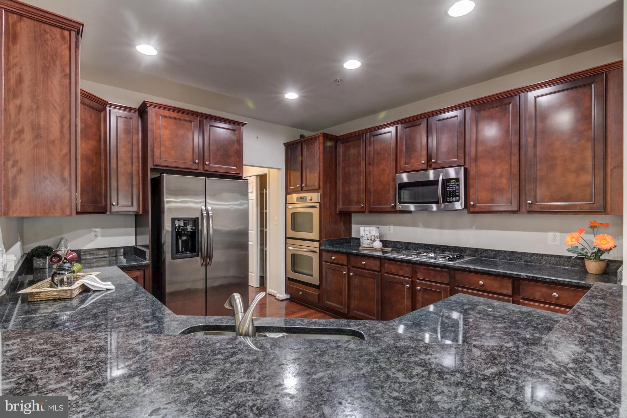 EAGLES POINTE - Residential