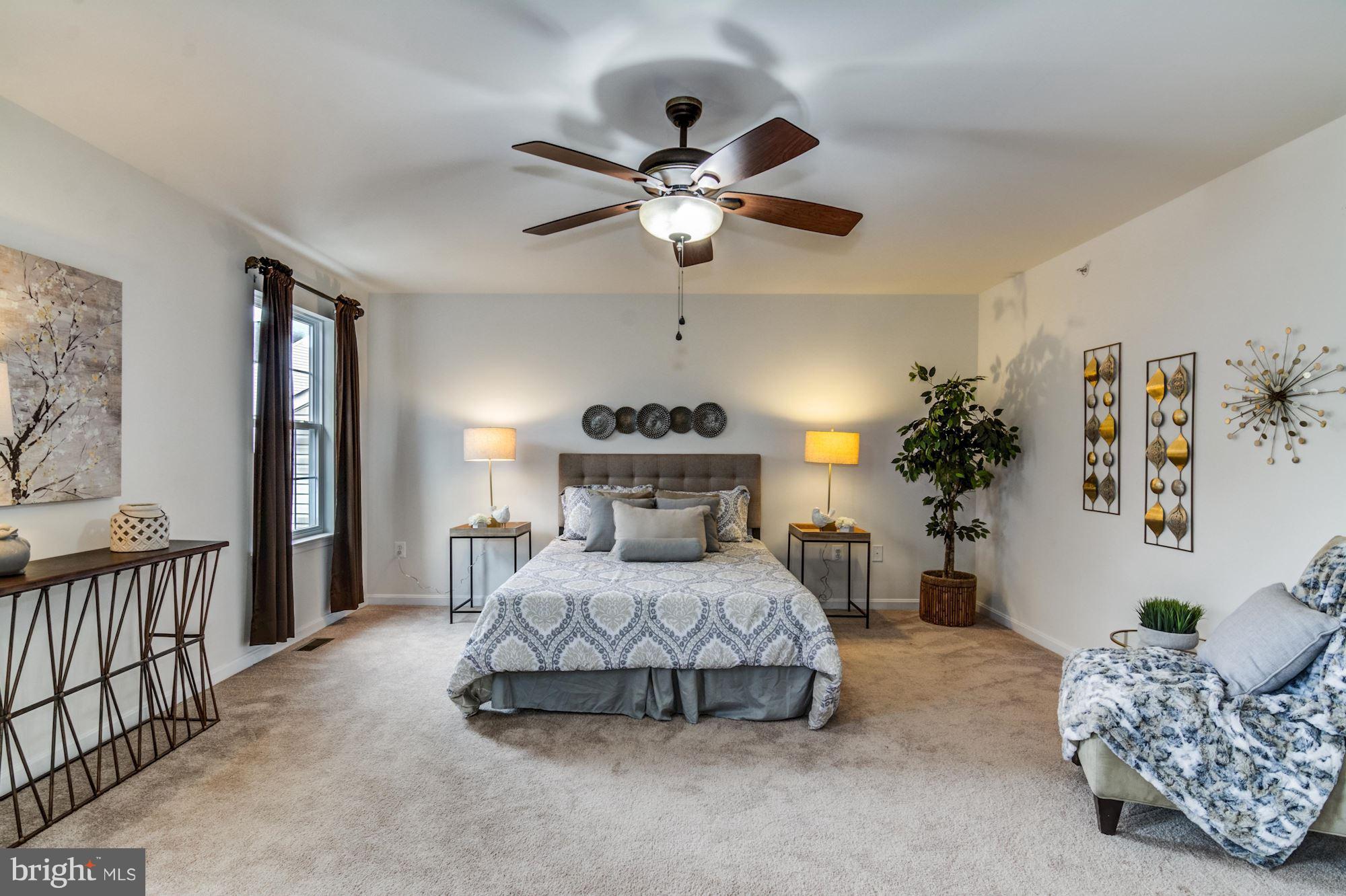 EAGLES POINTE - Residential