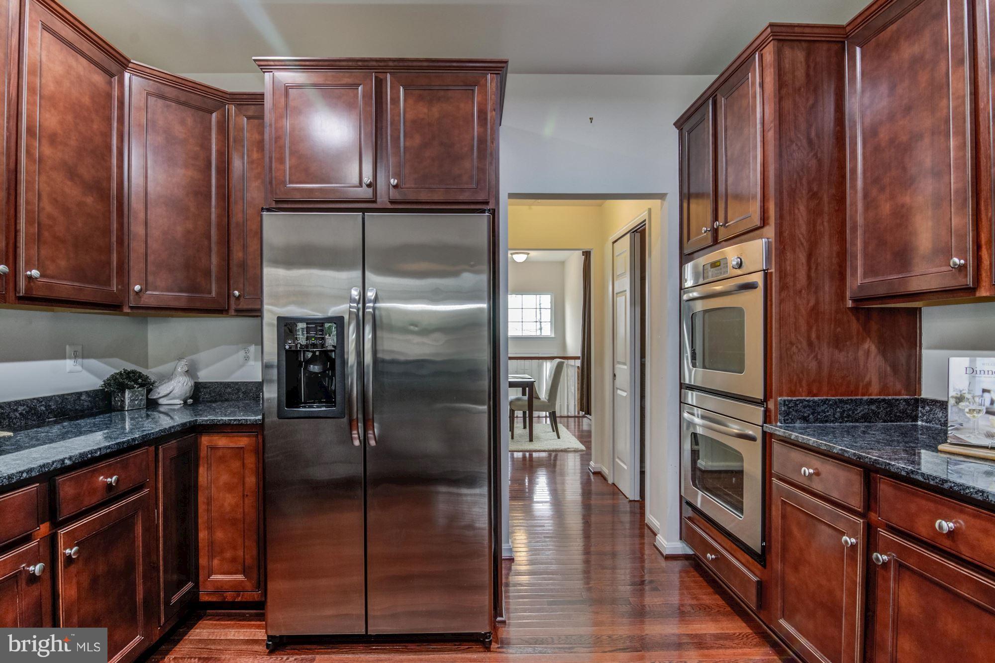 EAGLES POINTE - Residential