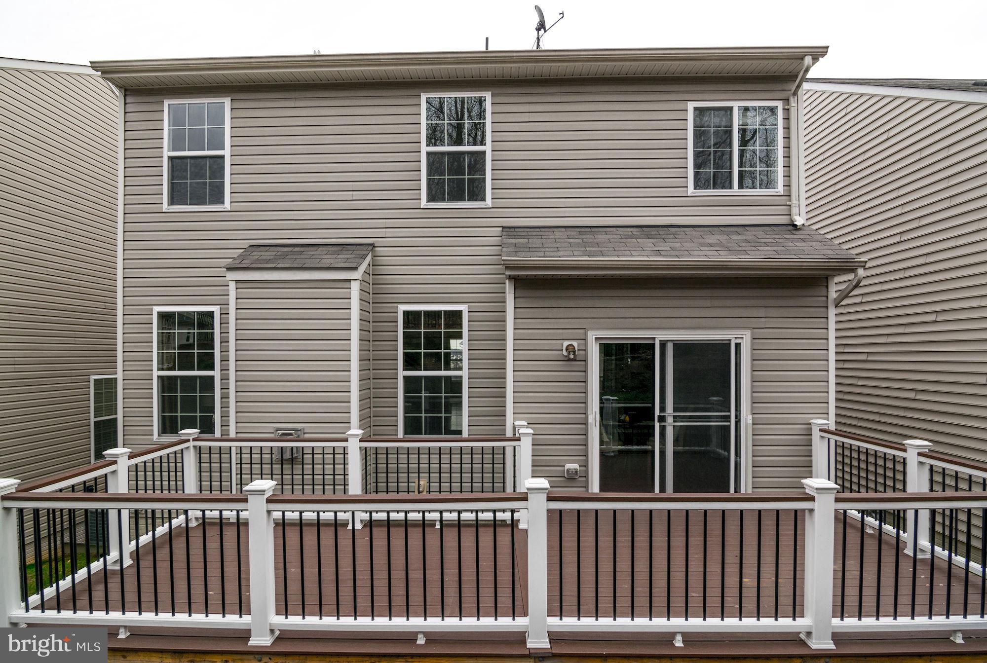 EAGLES POINTE - Residential