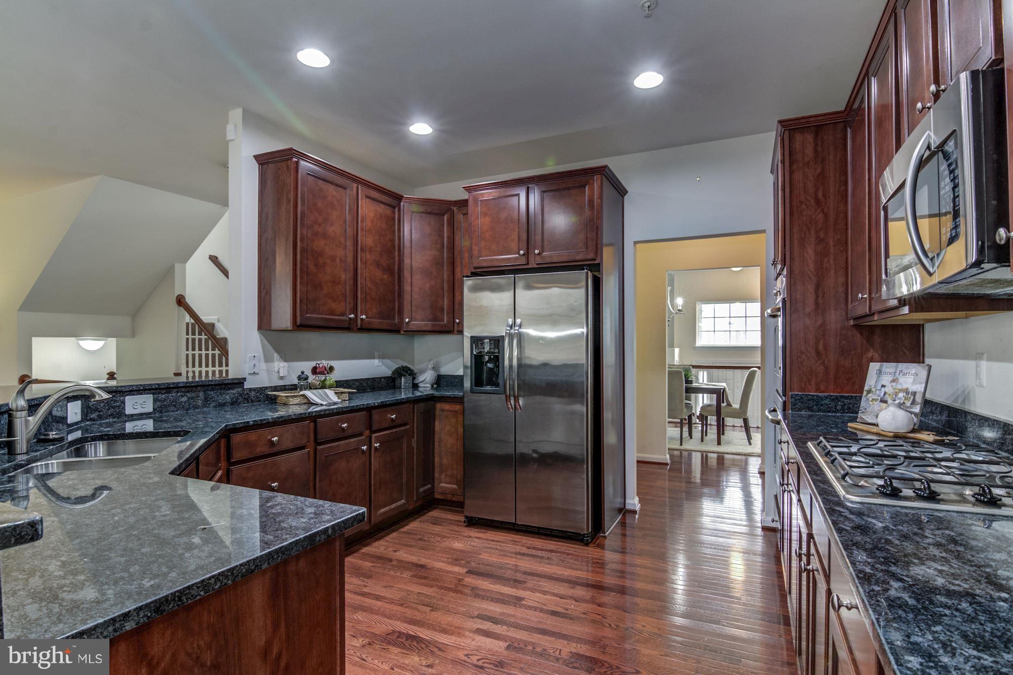 EAGLES POINTE - Residential