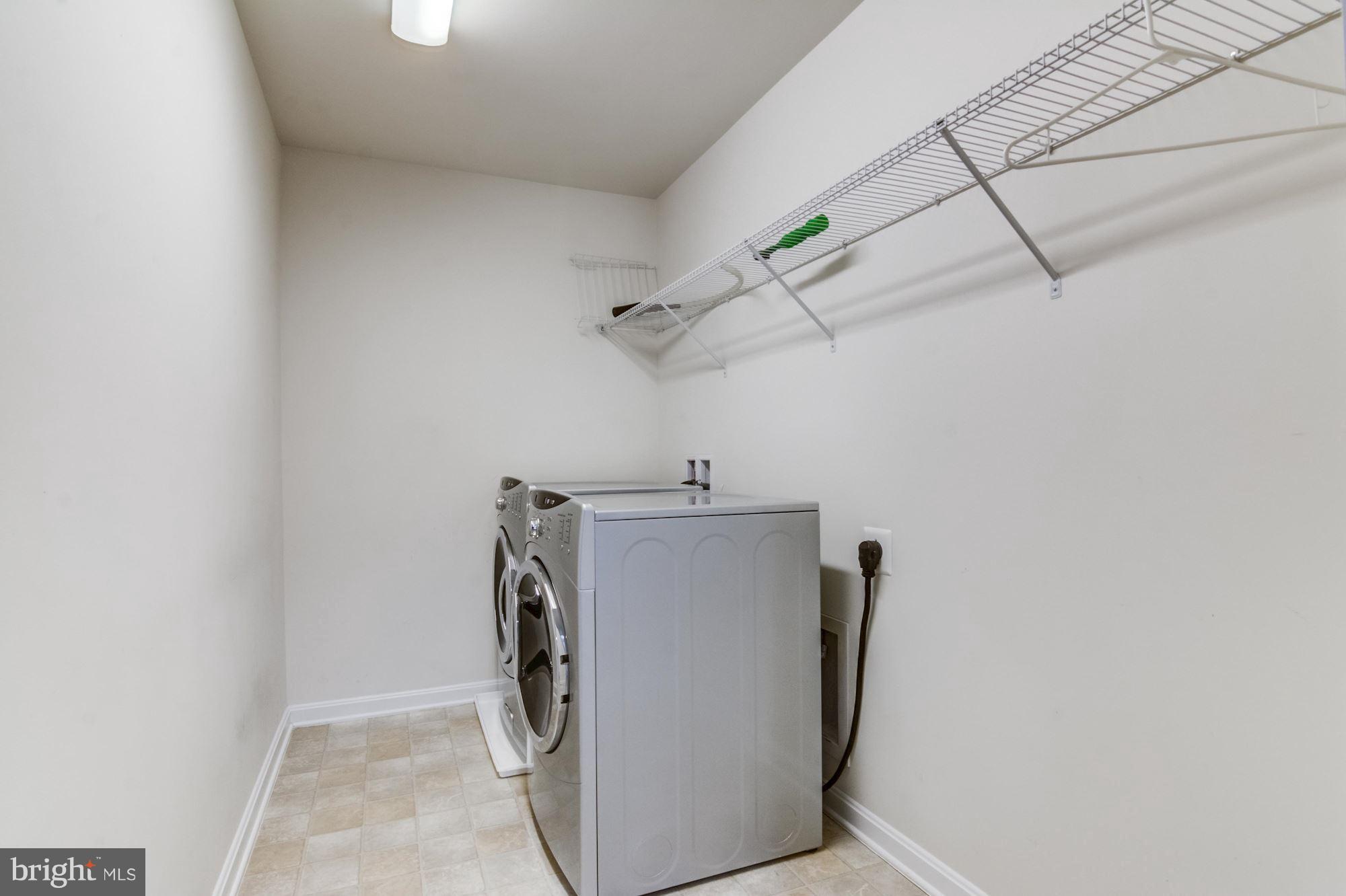 EAGLES POINTE - Residential