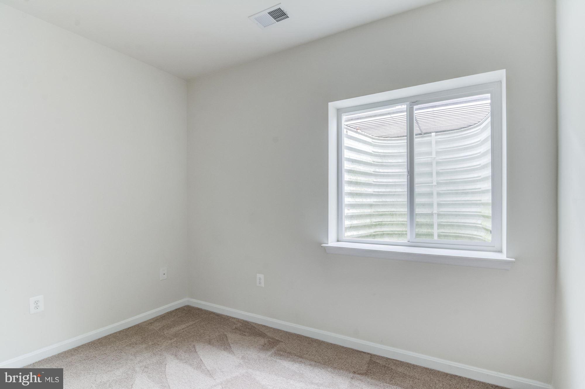 EAGLES POINTE - Residential