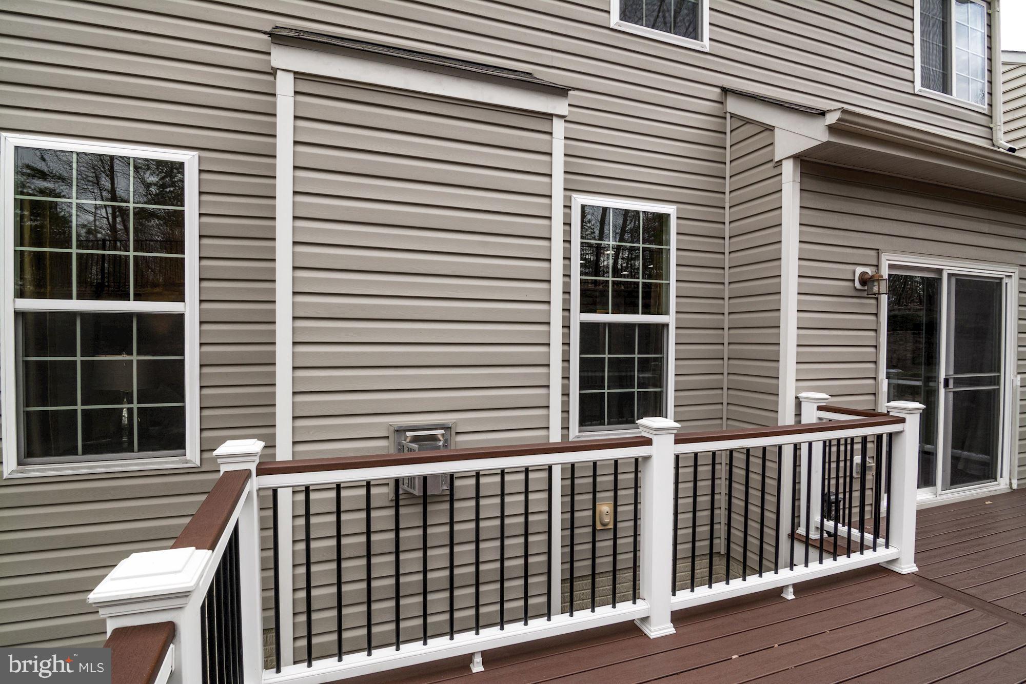 EAGLES POINTE - Residential