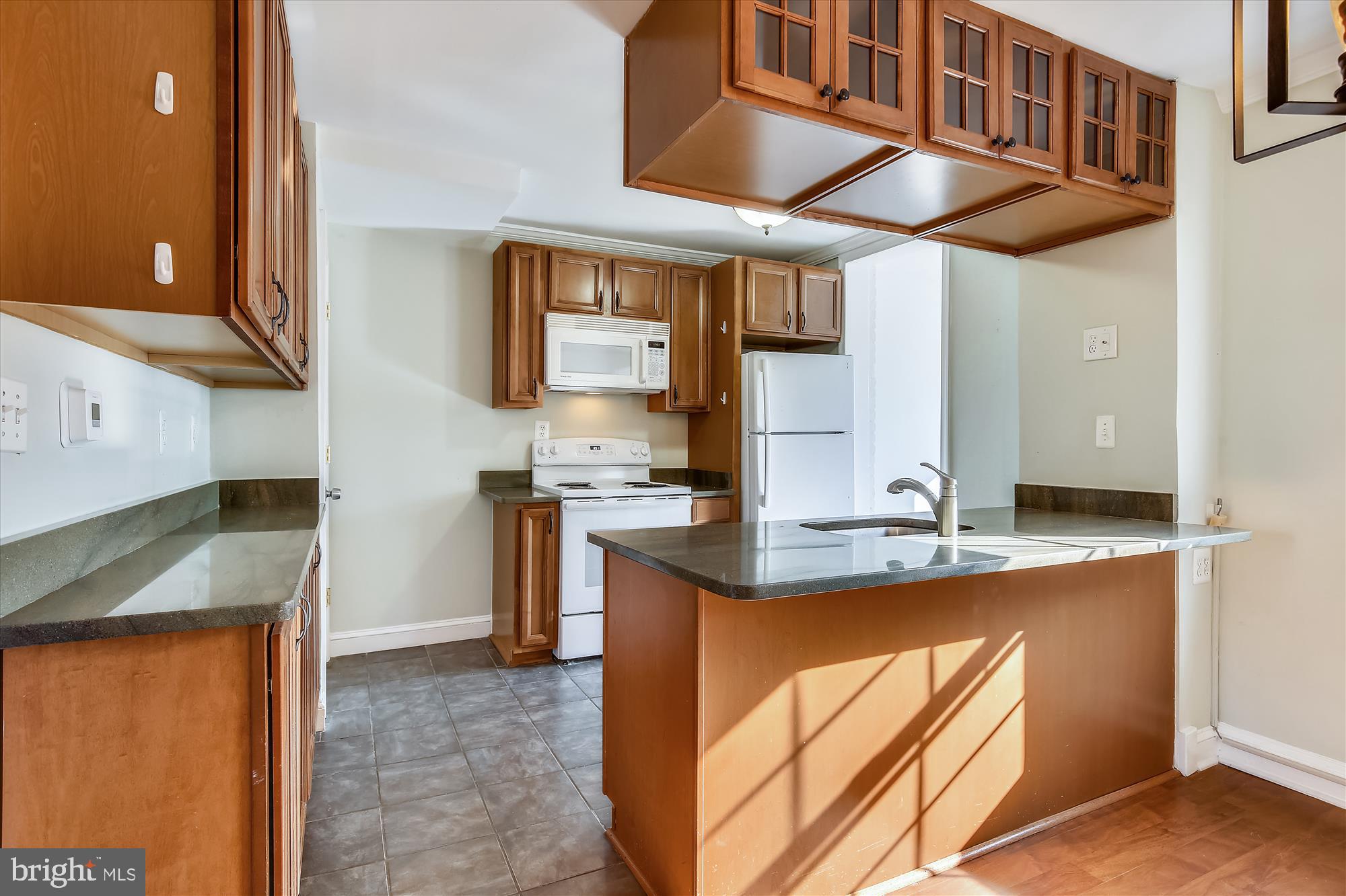 VIRGINIA SQUARE - Residential Lease