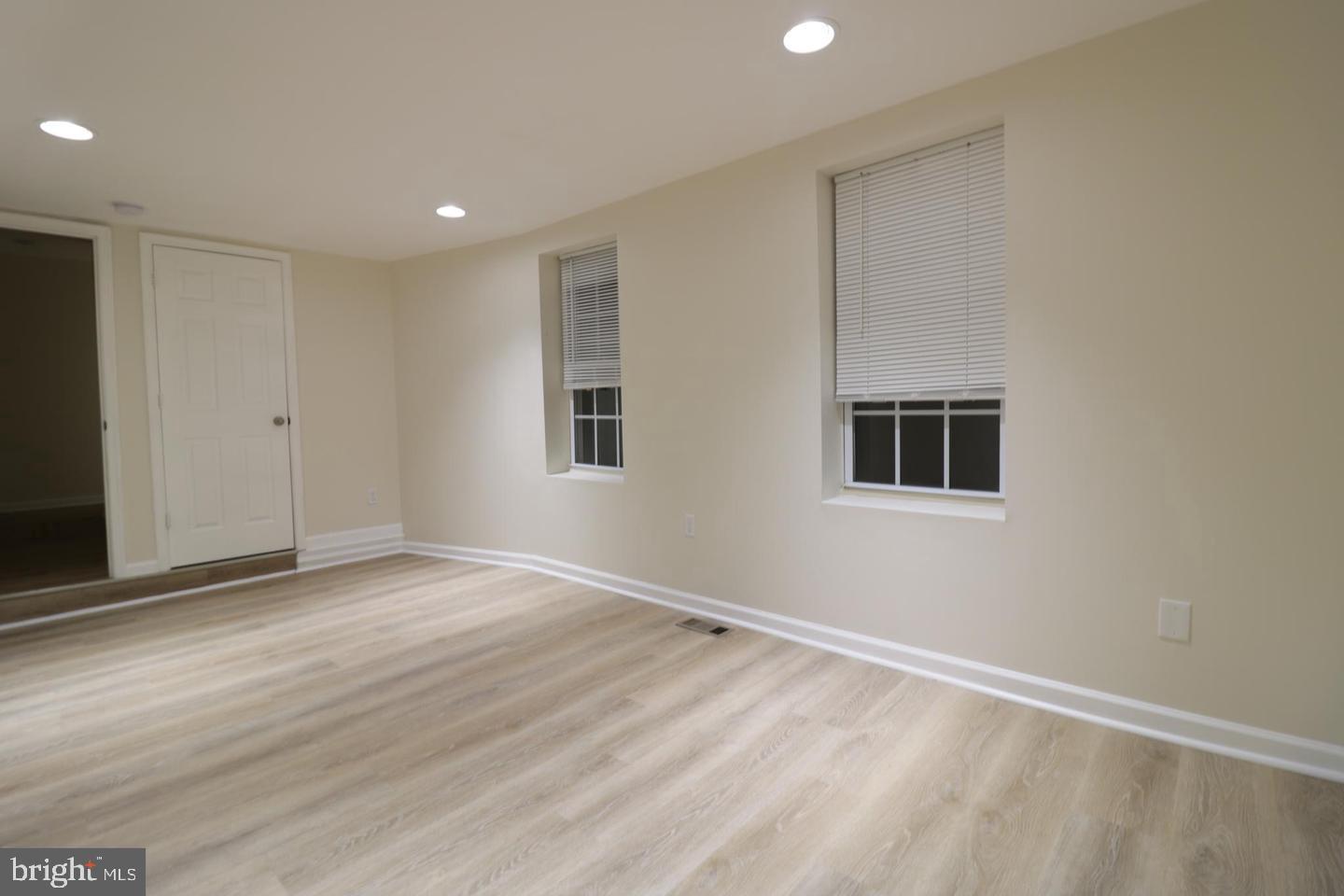 MIDDLE EAST - Residential Lease