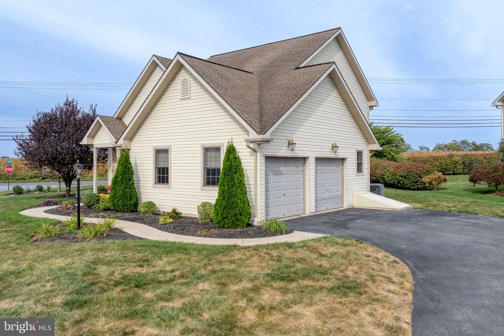 Photo of 301 Charles St, LEBANON, PA 17042 (MLS # PALN2023096)
