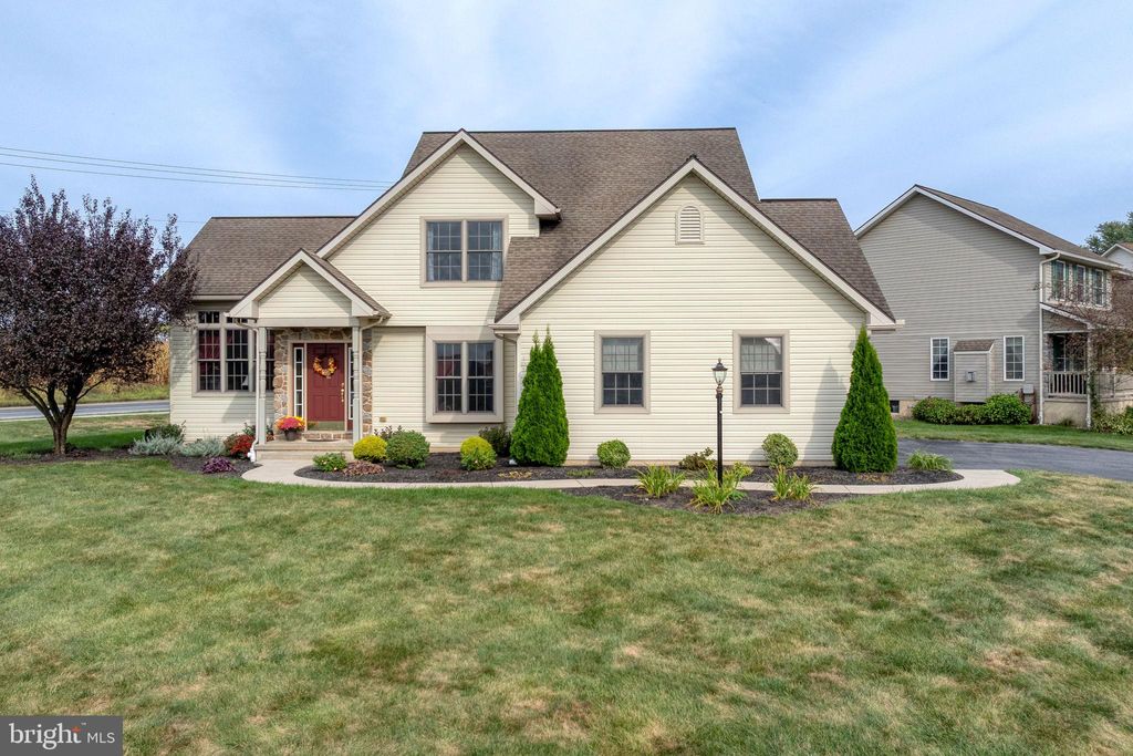 Photo of 301 Charles St, LEBANON, PA 17042 (MLS # PALN2023096)
