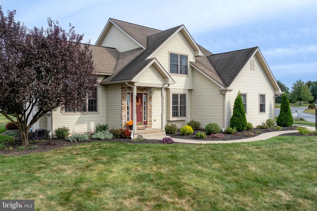 Photo of 301 Charles St, LEBANON, PA 17042 (MLS # PALN2023096)