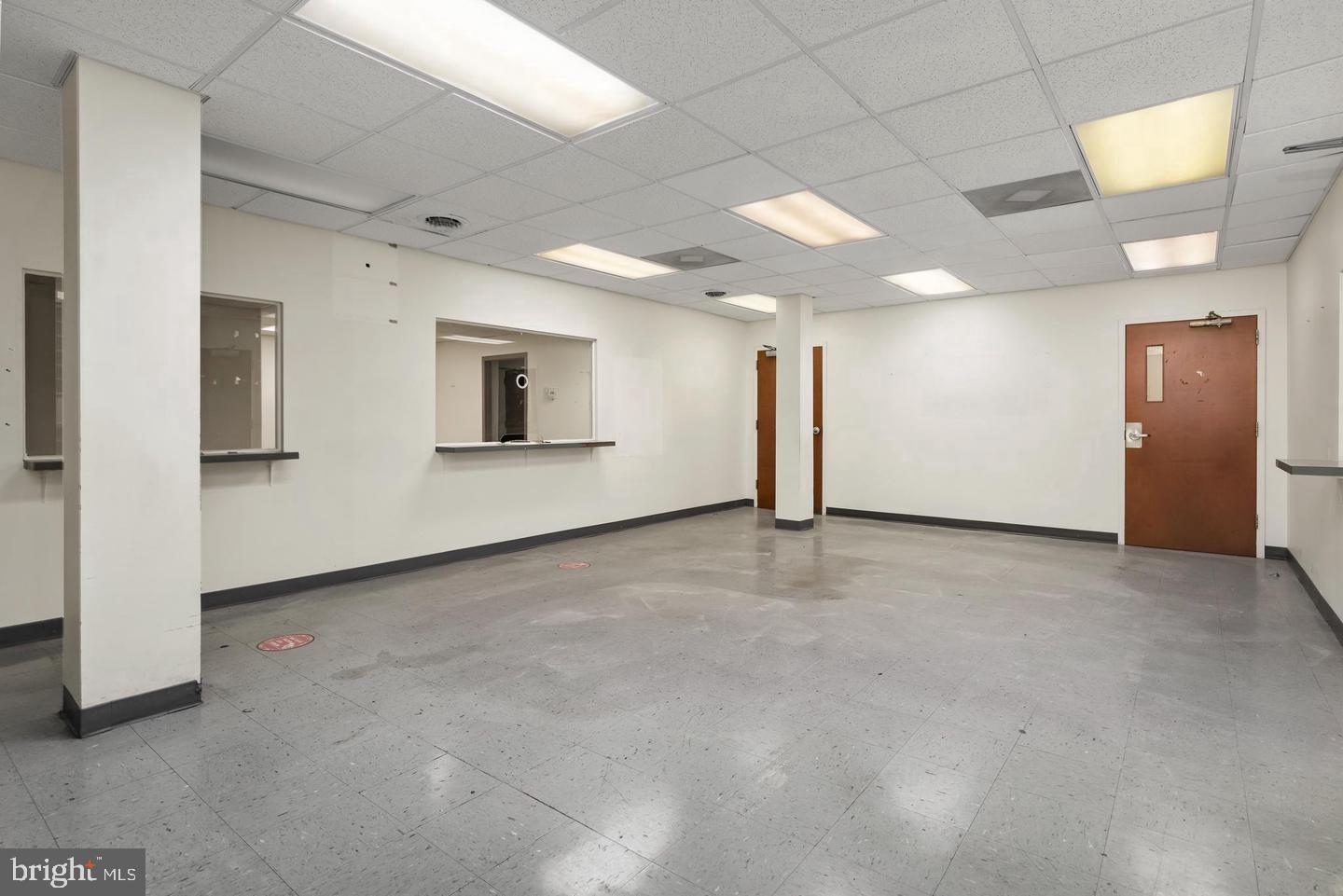 100 W FRANKLIN STREET W