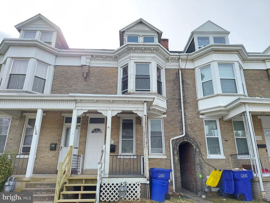 Remodeled Home for rent in York Suburban Schools, only minutes to I-83, York Hospital, York Ice Arena, Penn State York, shopping and restaurants. Spacious 4 bedroom, 1.5 bath home with off street parking for 1 vehicle. New paint and flooring throughout! New deck off the family room, updated baths. Spacious eat-in kitchen, formal living room, family room with 1/2 bath and laundry off the kitchen. All appliances included. Tenant pays all utilities. 2 Pets permitted on case by case. No smoking.