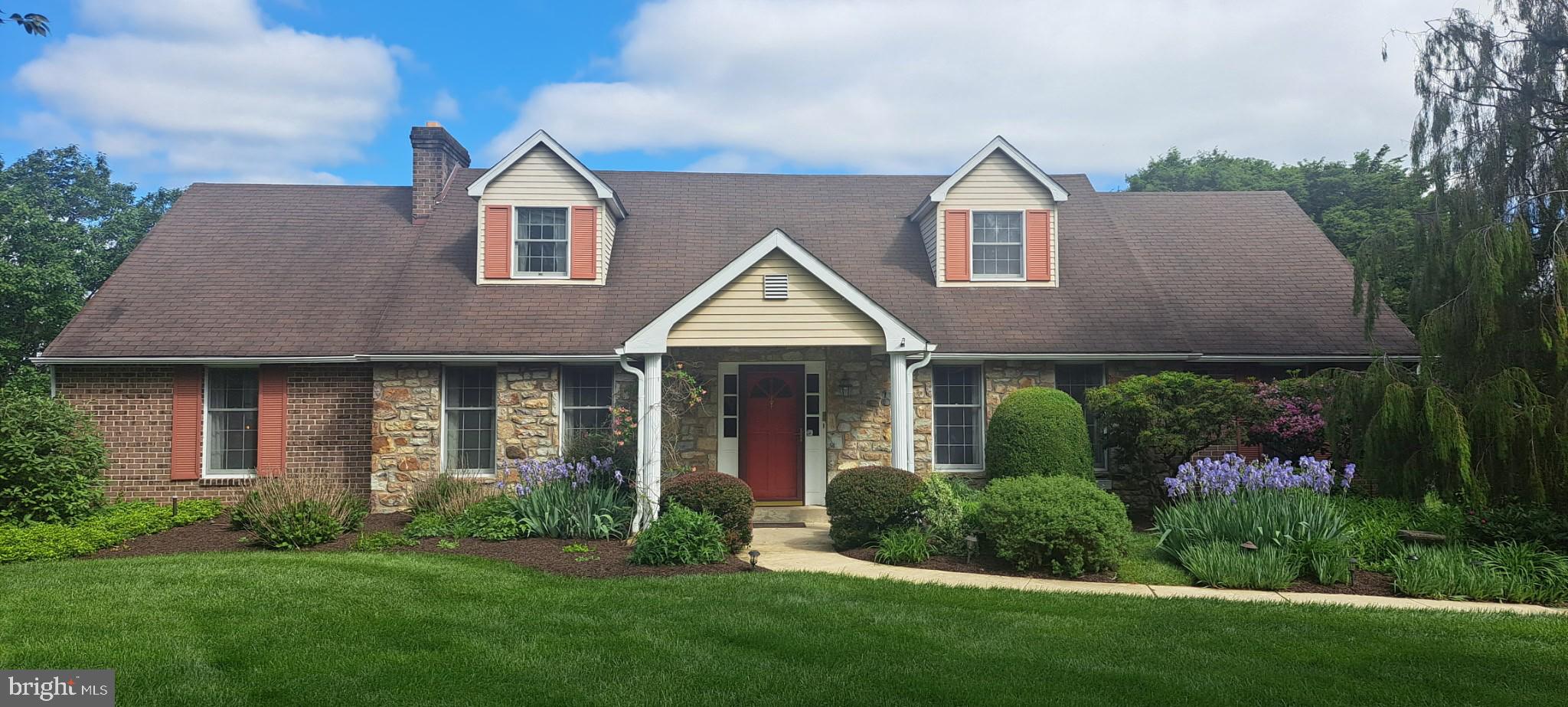 1073 COUNTRY CLUB ROAD