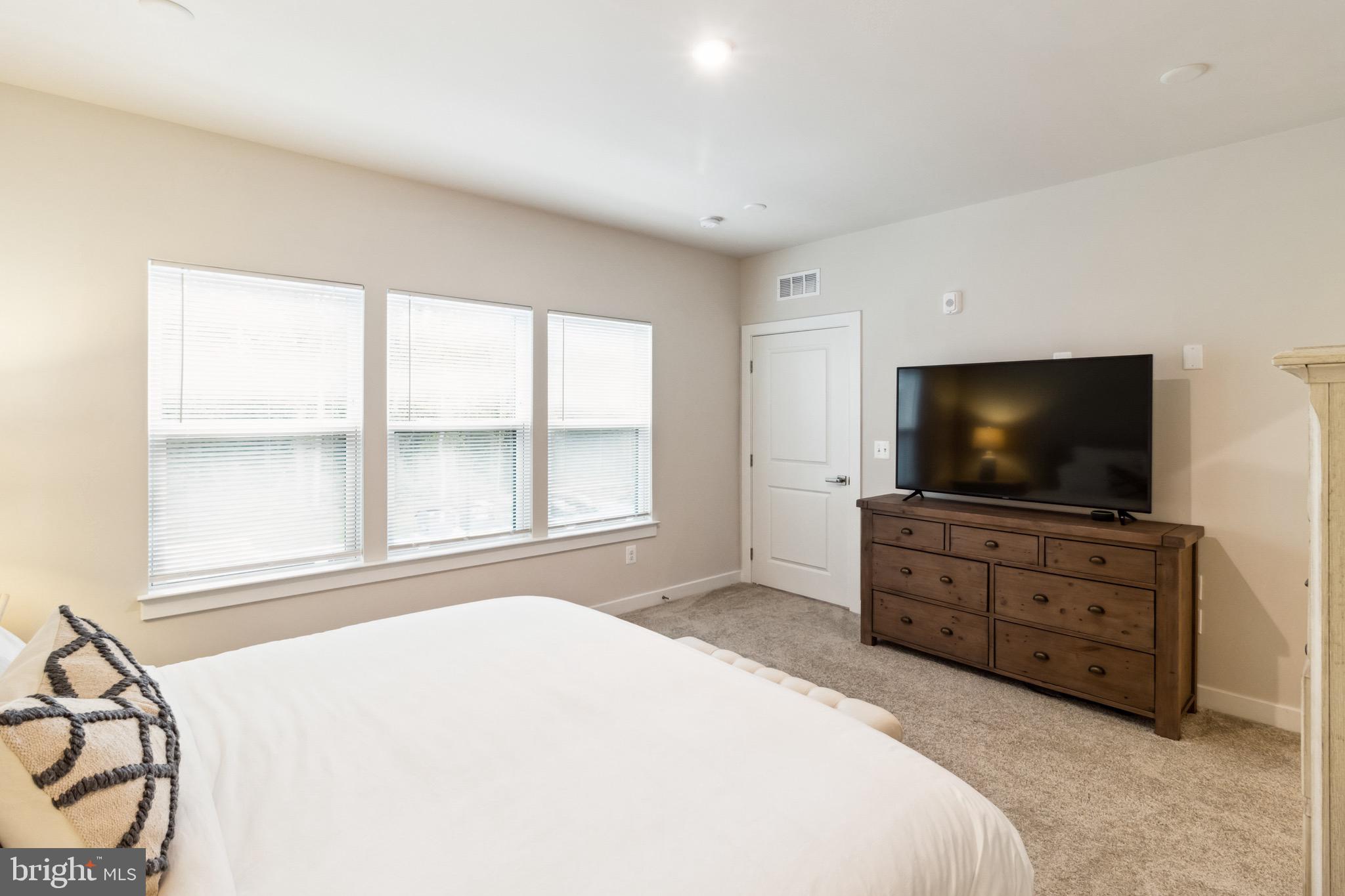 TURF VALLEY - Residential