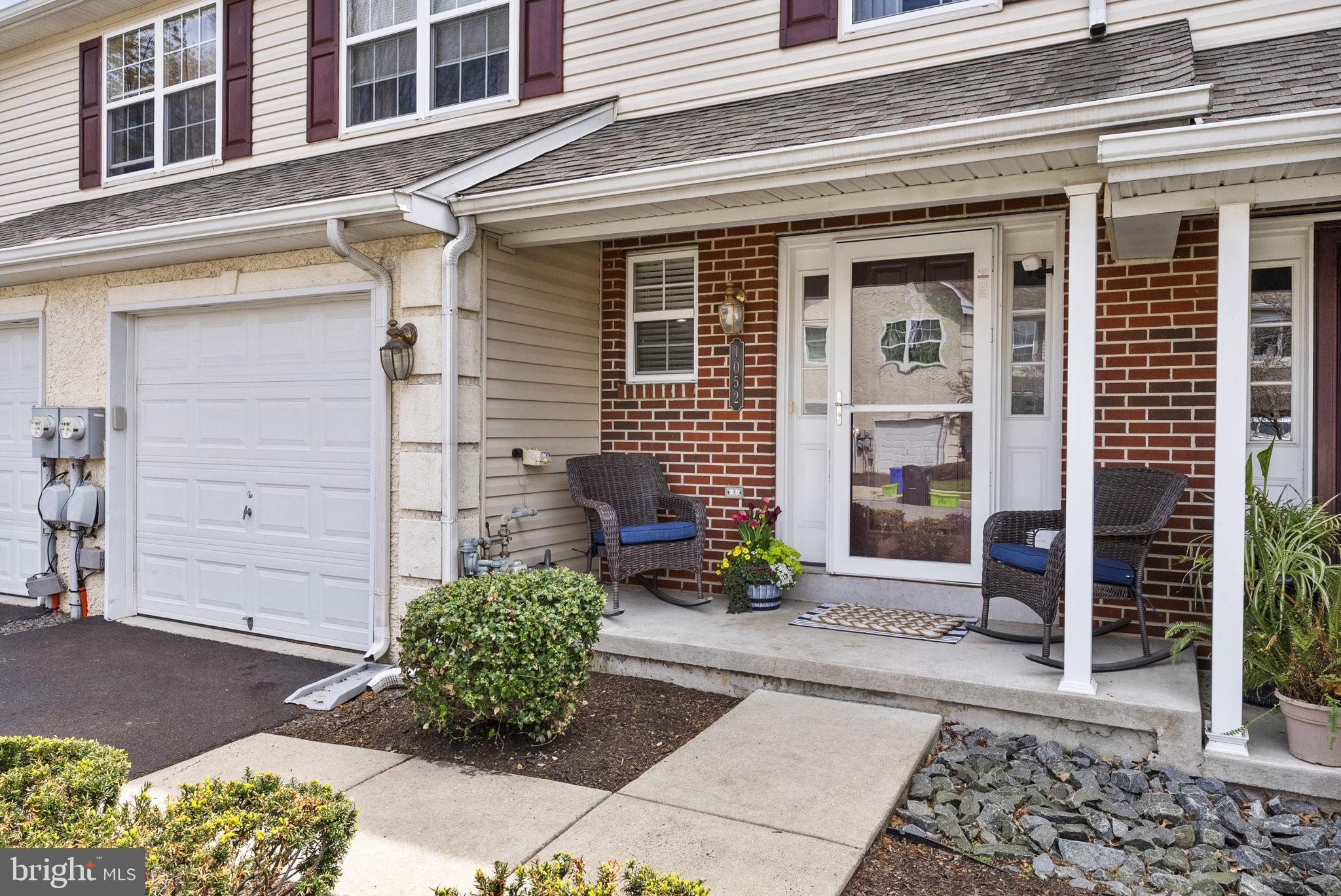 1052 ALMOND DRIVE 3