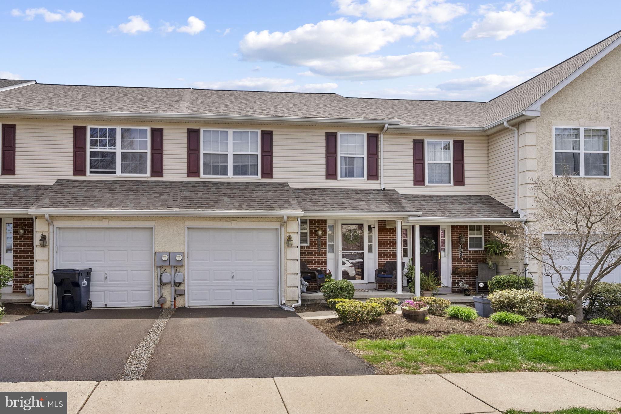 1052 ALMOND DRIVE 3