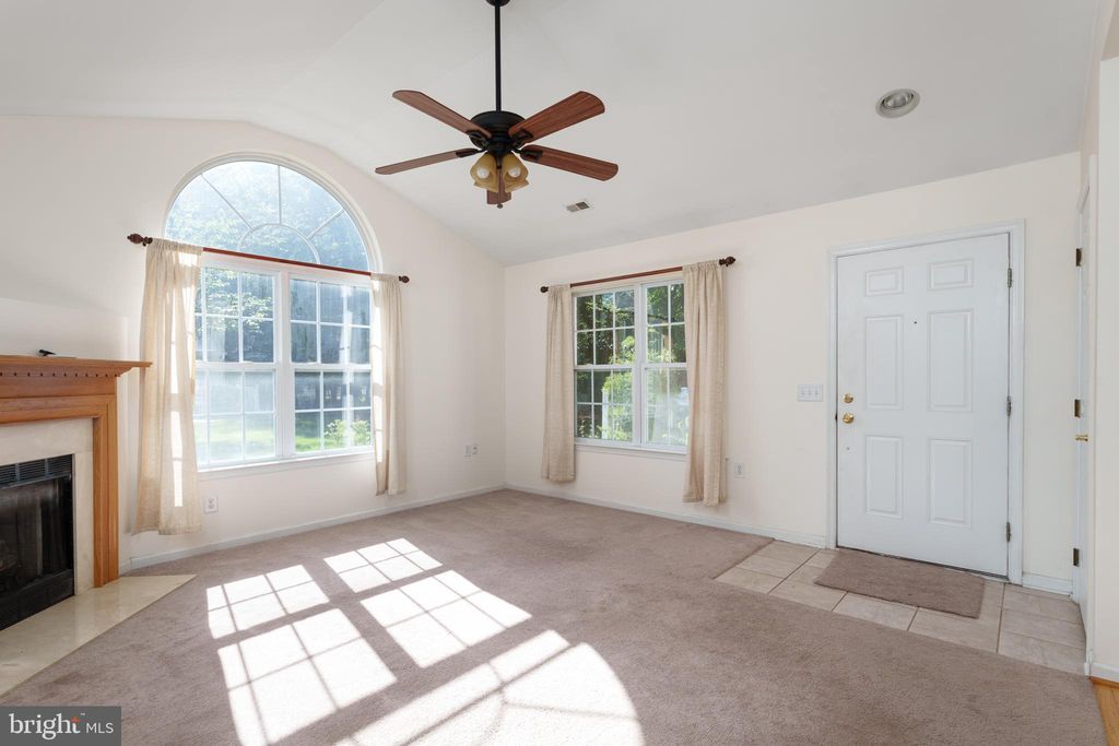 Photo of 214 Point Ct, LAWRENCEVILLE, NJ 08648 (MLS # NJME2066026)