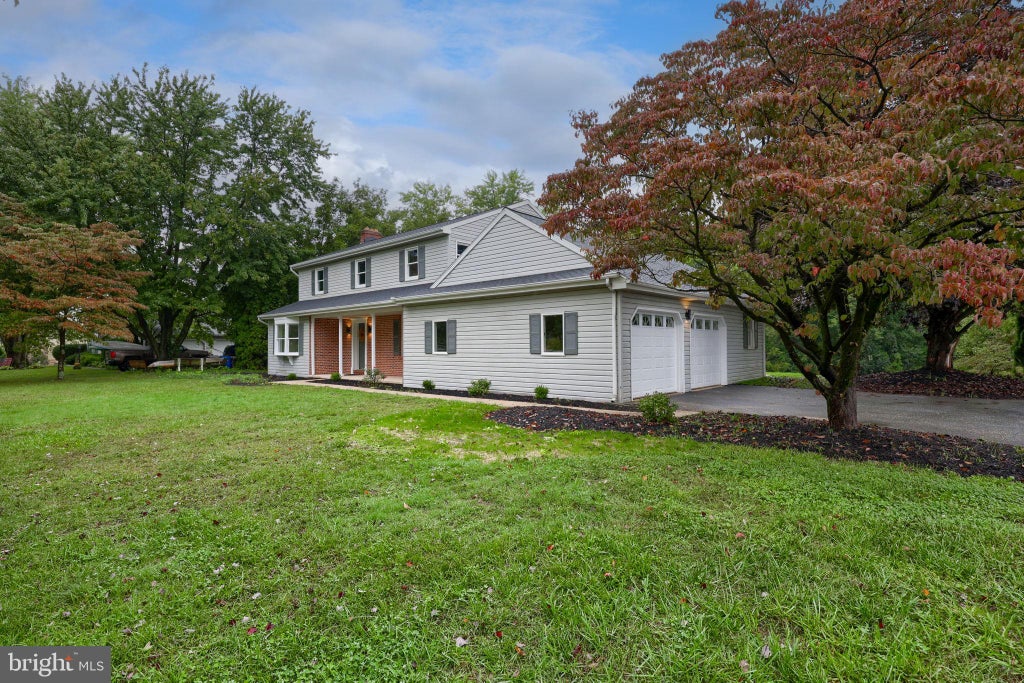 Photo of 213 Skyline Drive, WILLOW STREET, PA 17584 (MLS # PALA2095892)