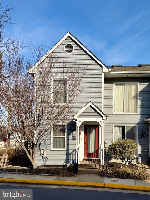 115 W O STREET PURCELLVILLE VA 20132