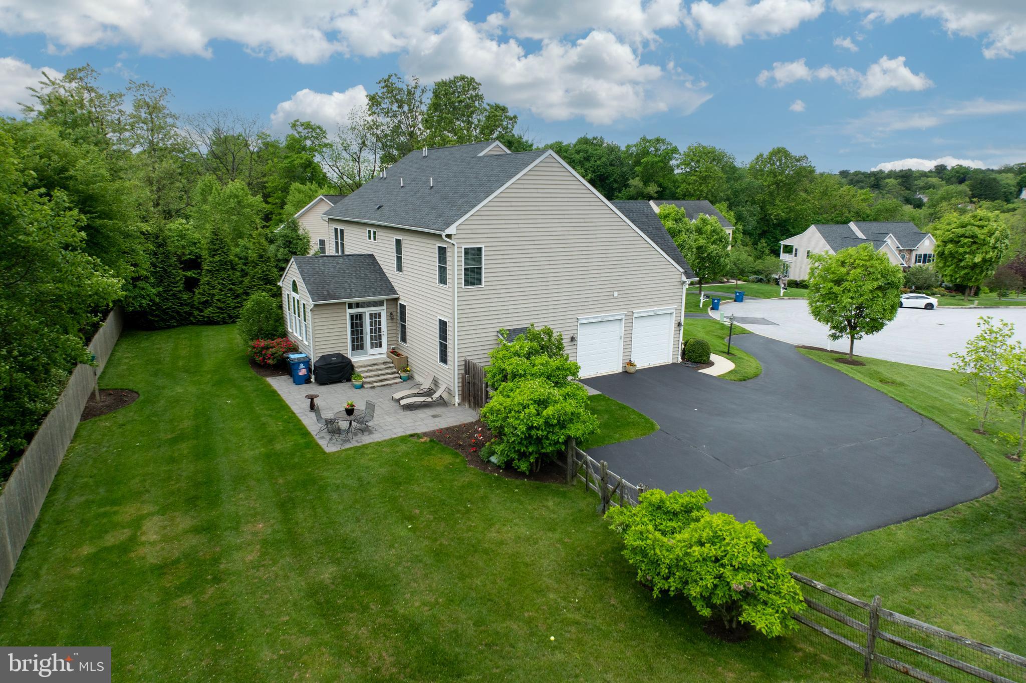 GREYSTONE WALK - Residential