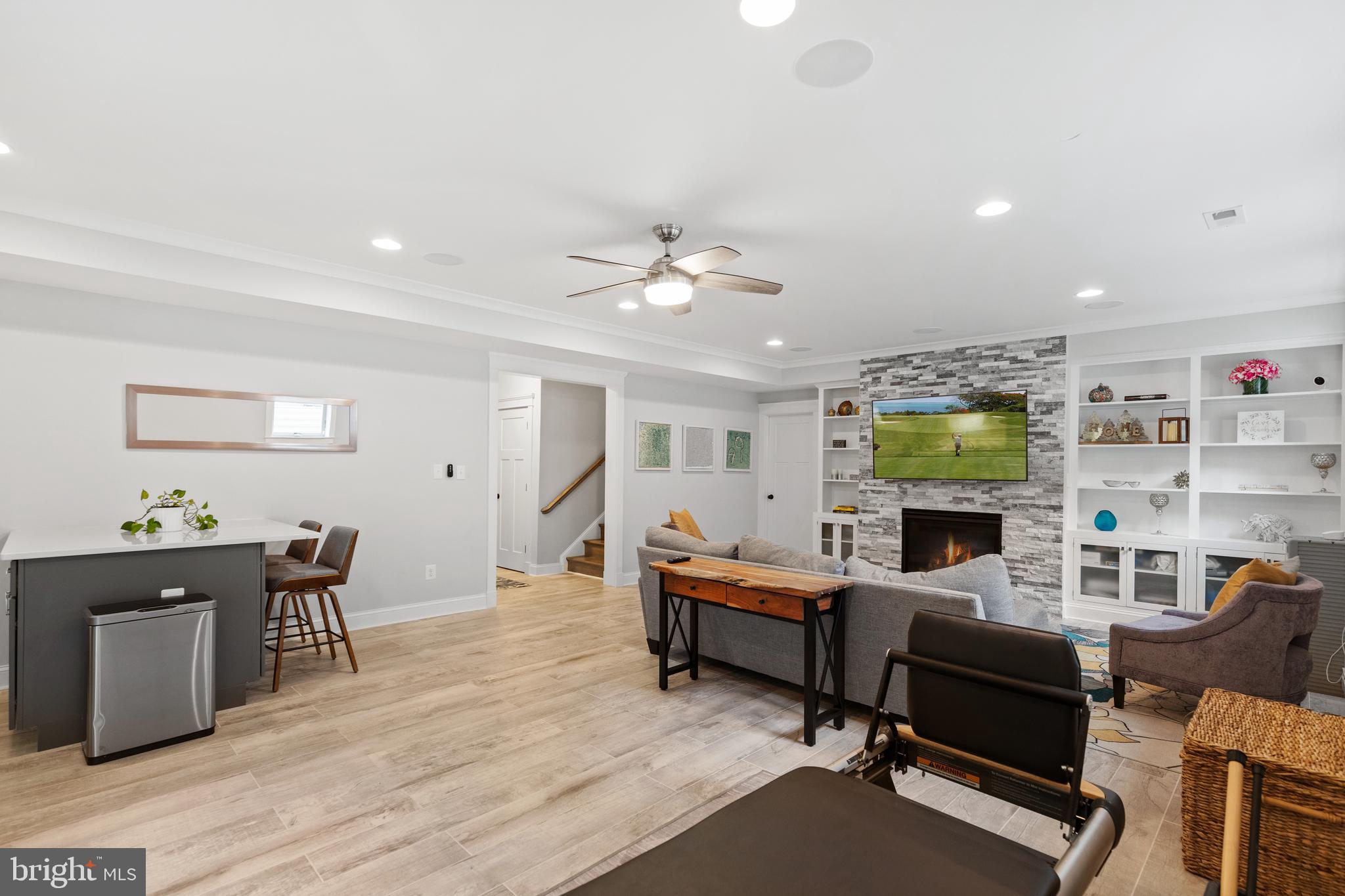 WAYCROFT WOODLAWN - Residential