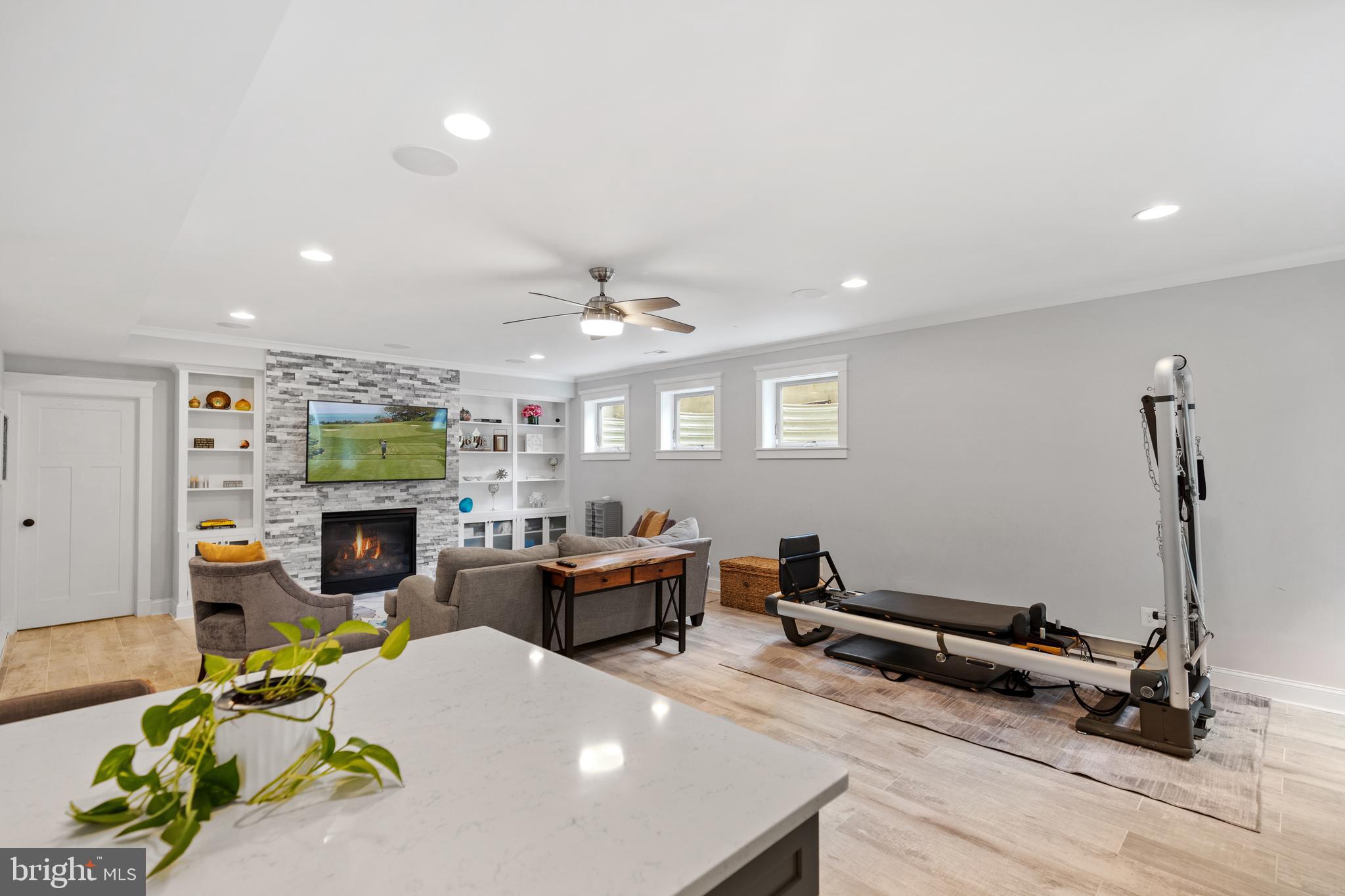 WAYCROFT WOODLAWN - Residential