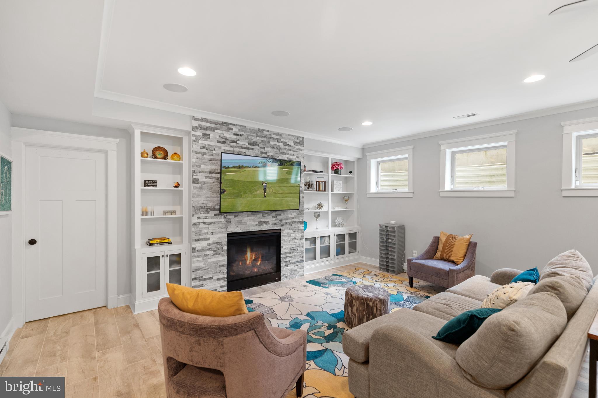 WAYCROFT WOODLAWN - Residential