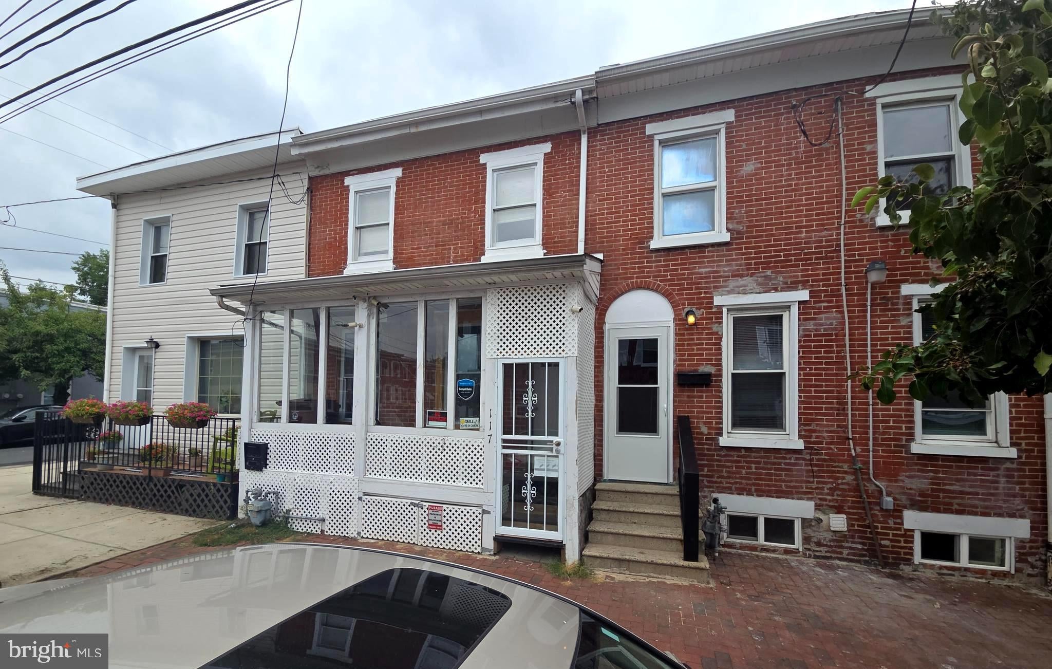 115 S VAN BUREN STREET