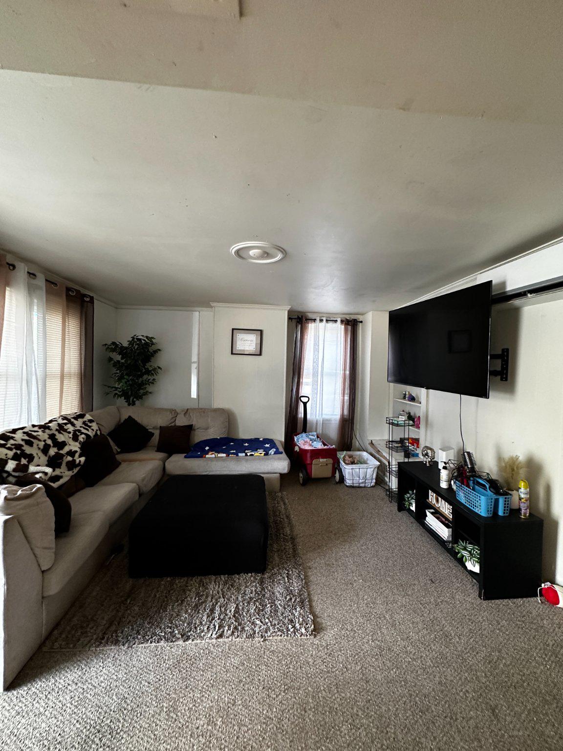 7 S GOVERNORS AVENUE