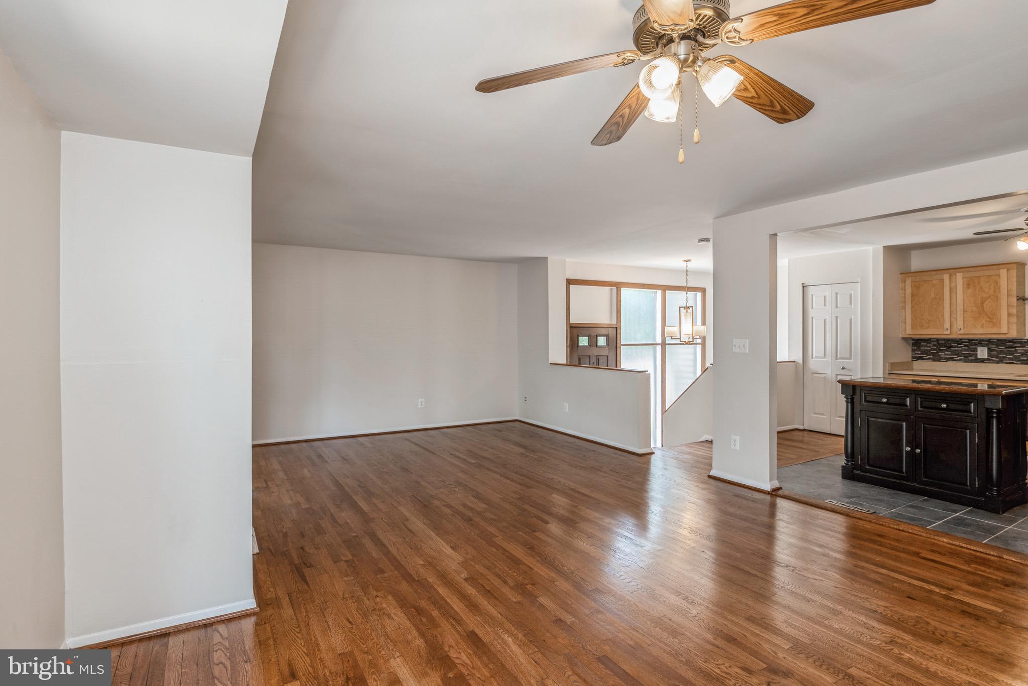 VILLAGE OF LONG REACH - Residential