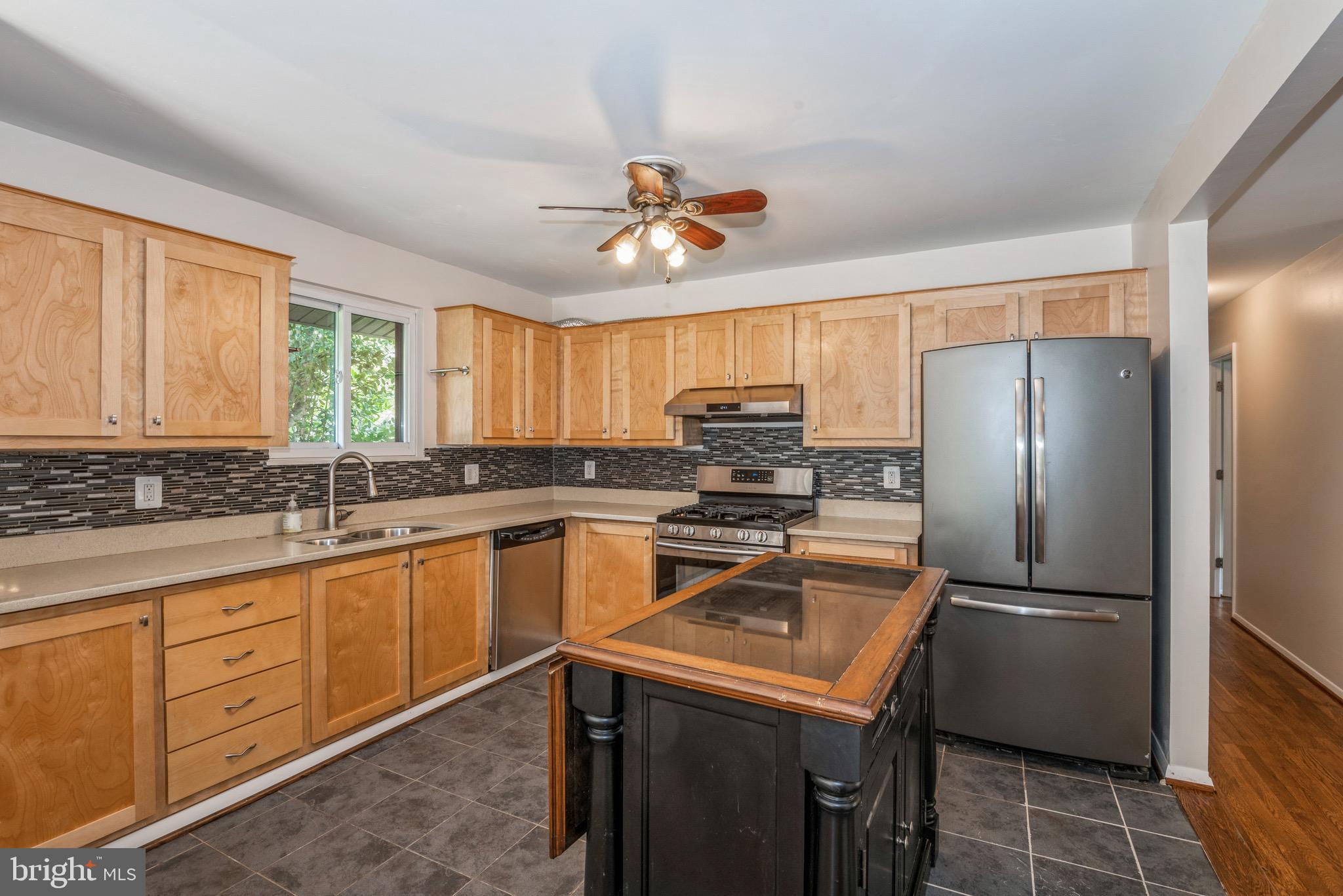 VILLAGE OF LONG REACH - Residential