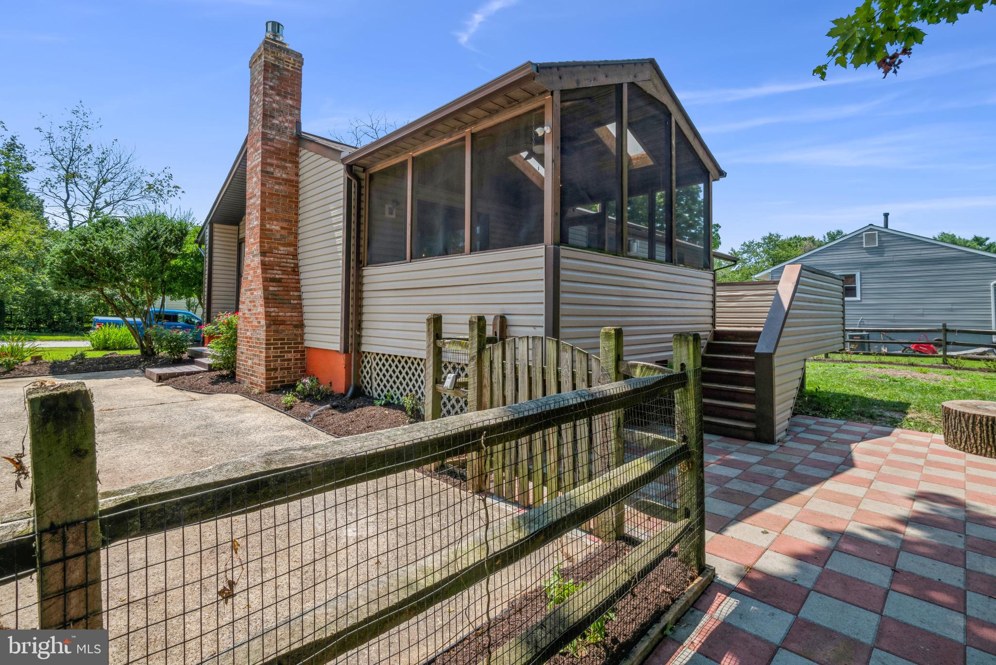 VILLAGE OF LONG REACH - Residential