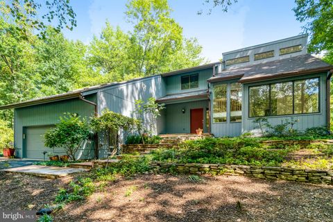7107 ROXANN ROAD ALEXANDRIA VA 22315