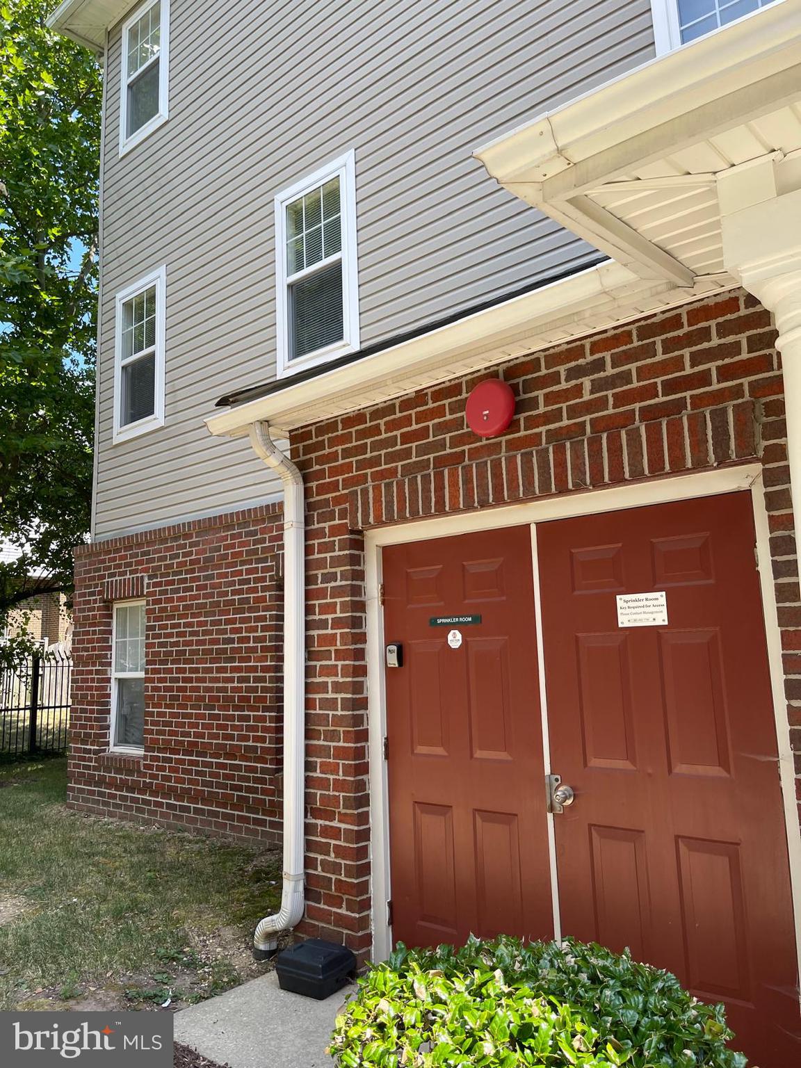 WINDSOR CROSSING - Residential